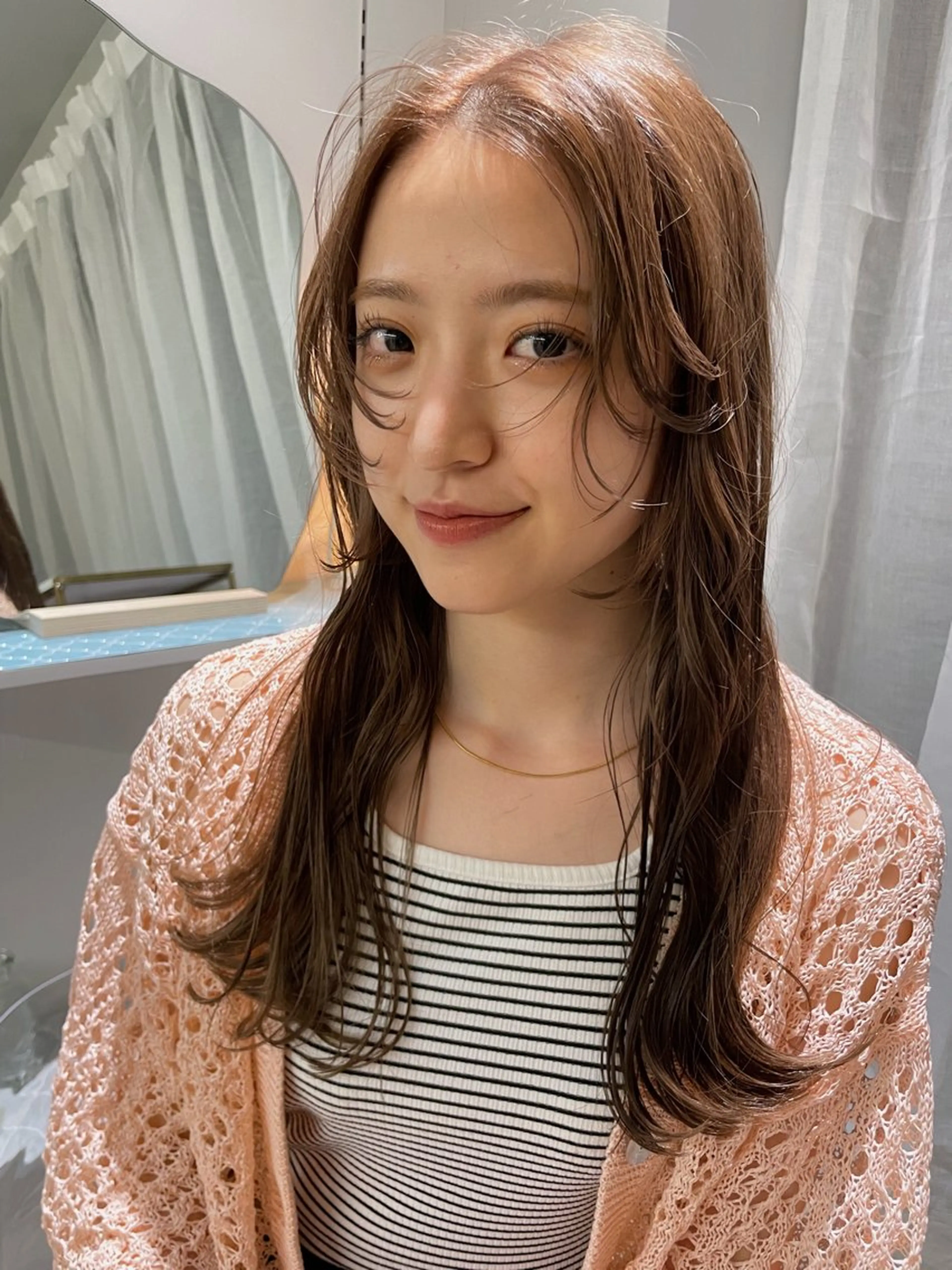 カラー 室屋 鈴音のヘアスタイル