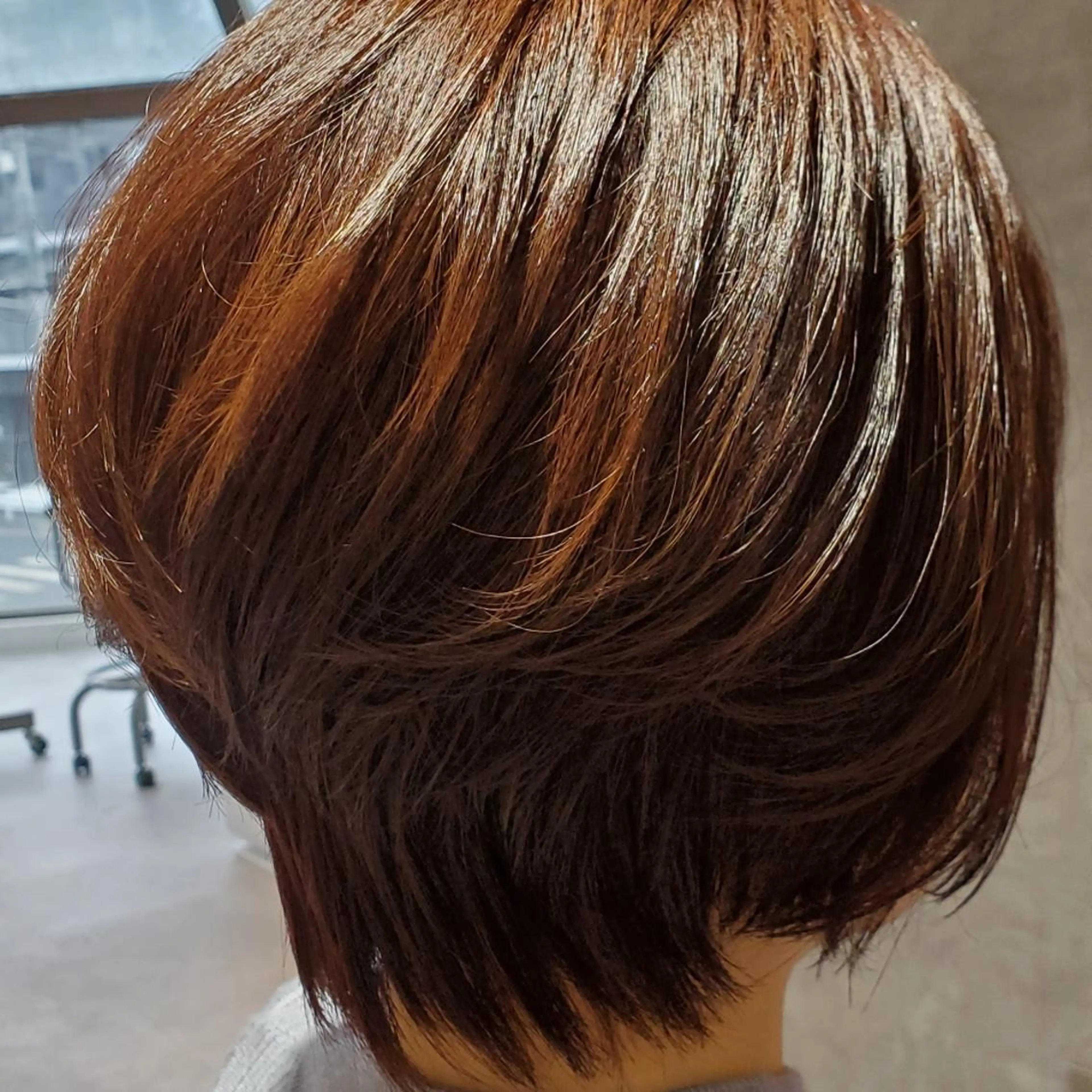 ショート カラー 恩田 さやかのヘアスタイル