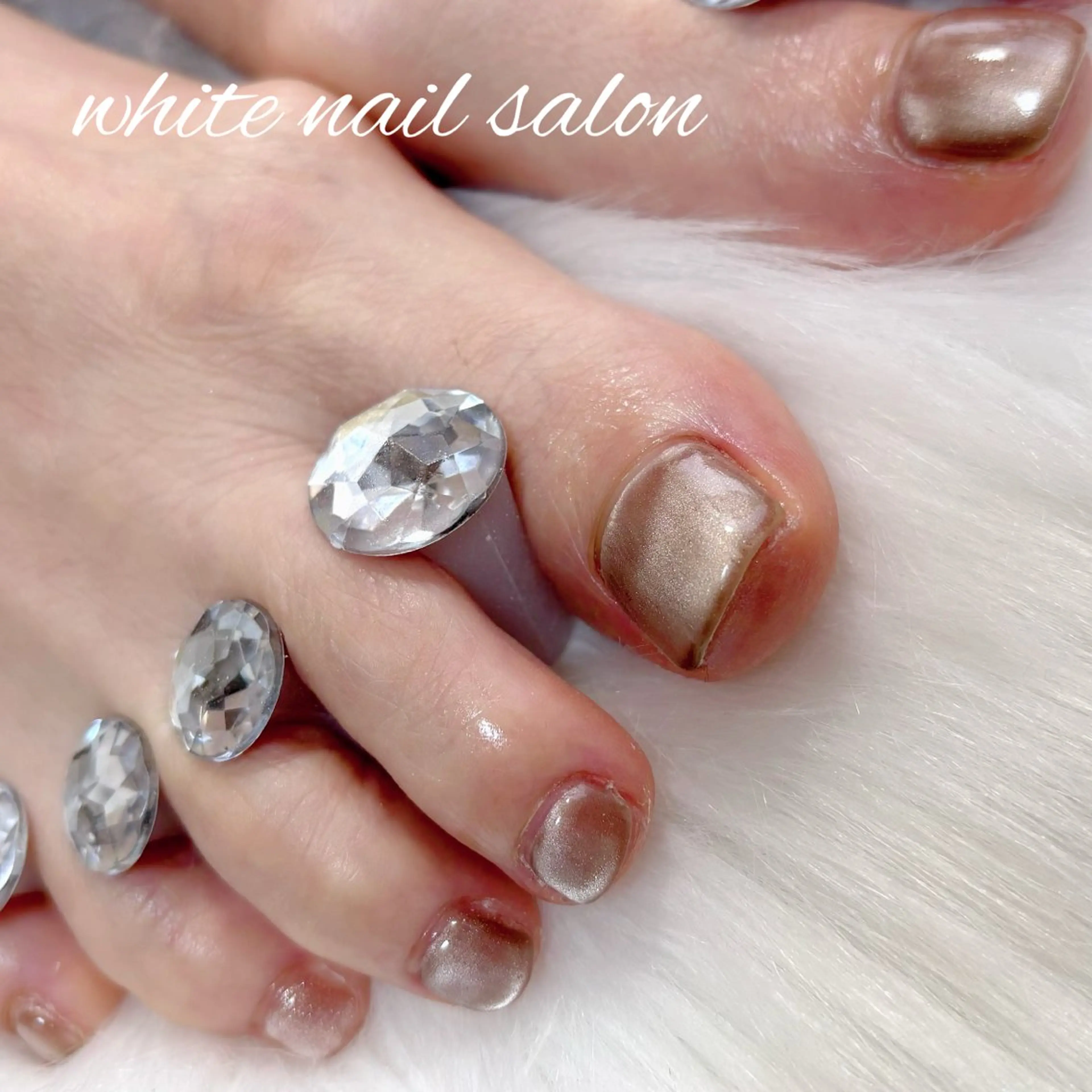 ネイル フットネイル マグネットネイル フットネイル white nail salonのネイルデザイン