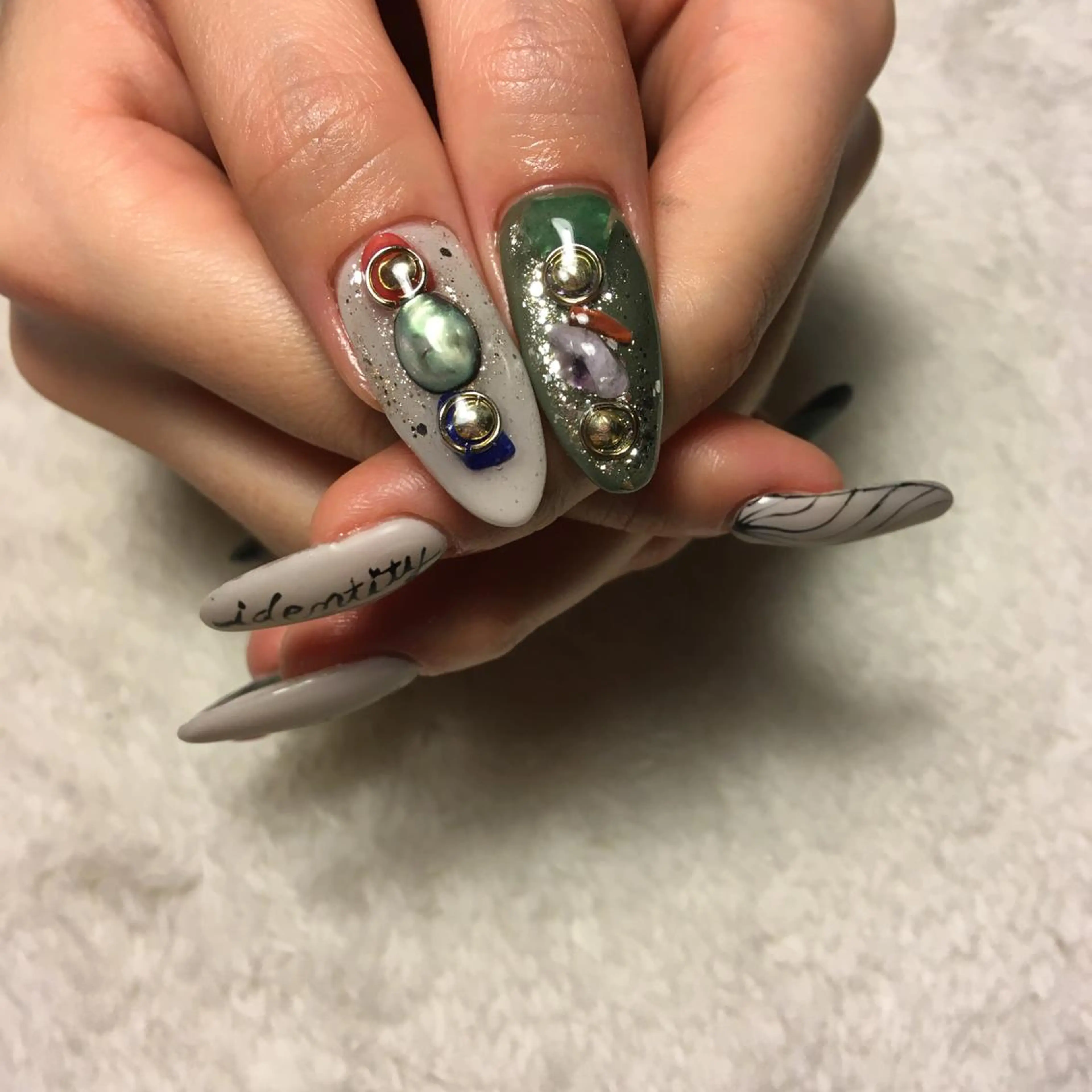 ネイル 中村 翠のネイルデザイン