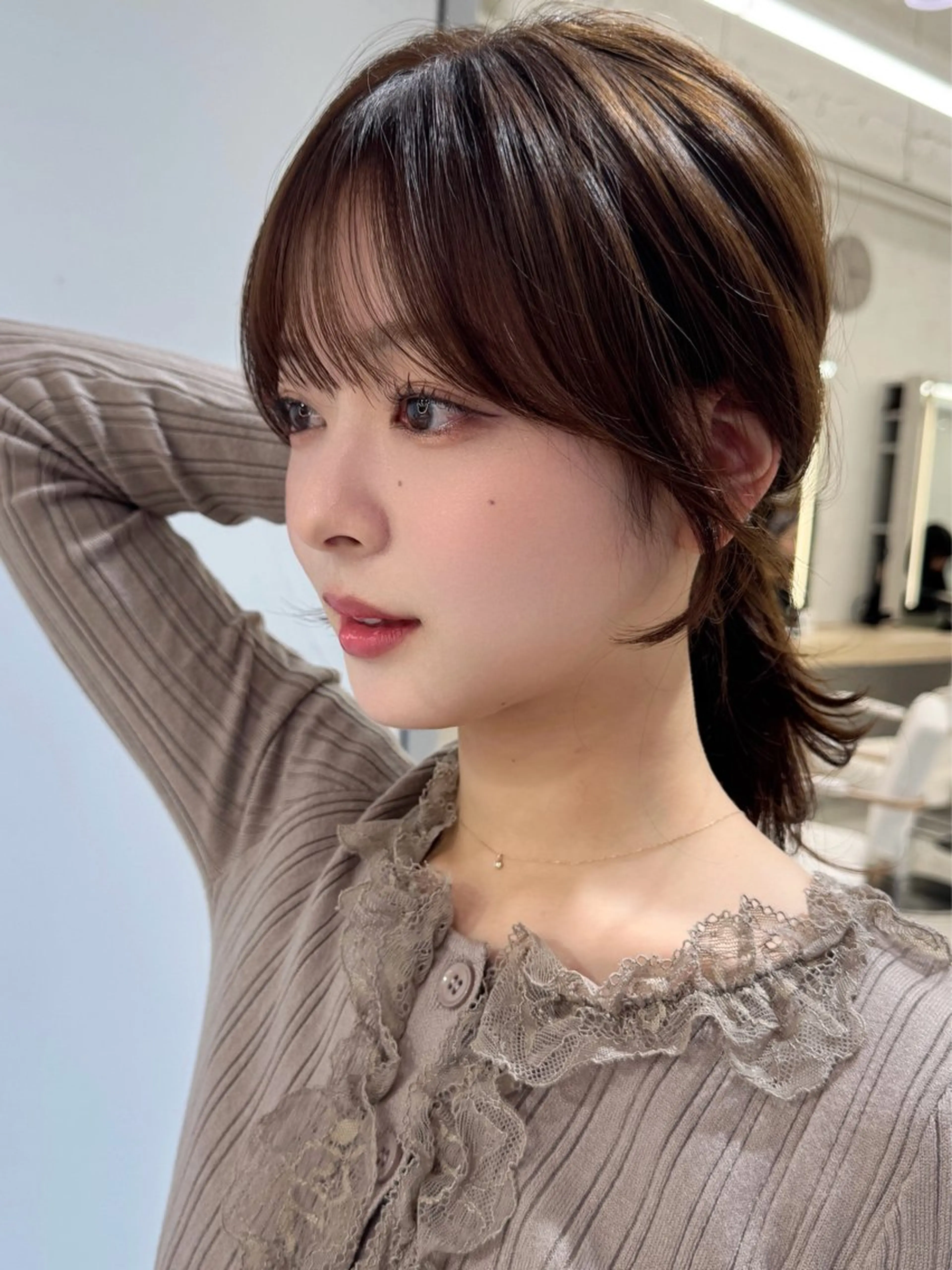 セミロング 顔周りカット 韓国風ヘア レイヤーカット 小顔カット カット 三鷹で1番ショート ボブをカットする新谷のヘアスタイル