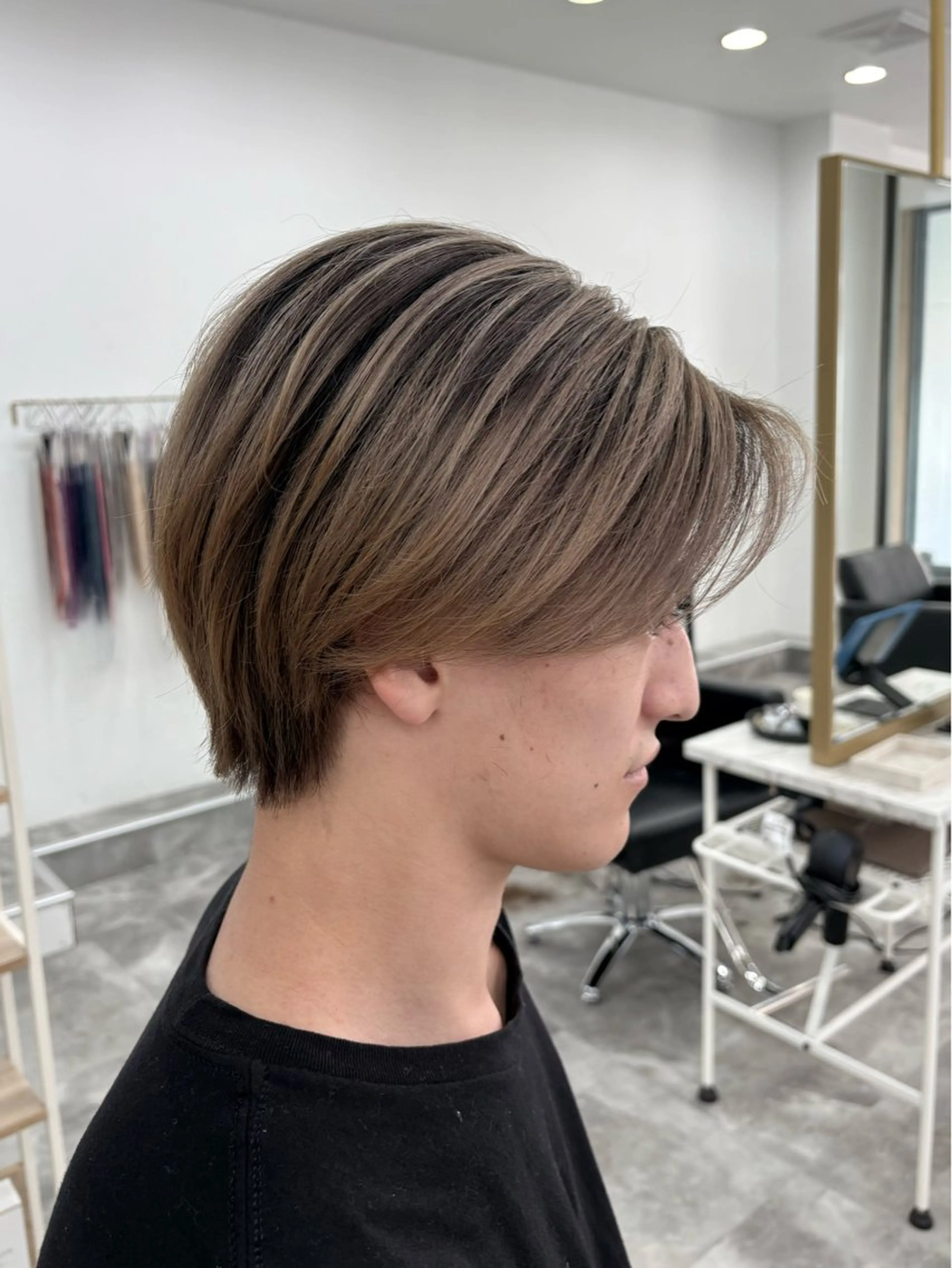 メンズ メンズバレイヤージュ カット ヘアカラー トリートメント ROSEL はしぐち ななみのヘアスタイル