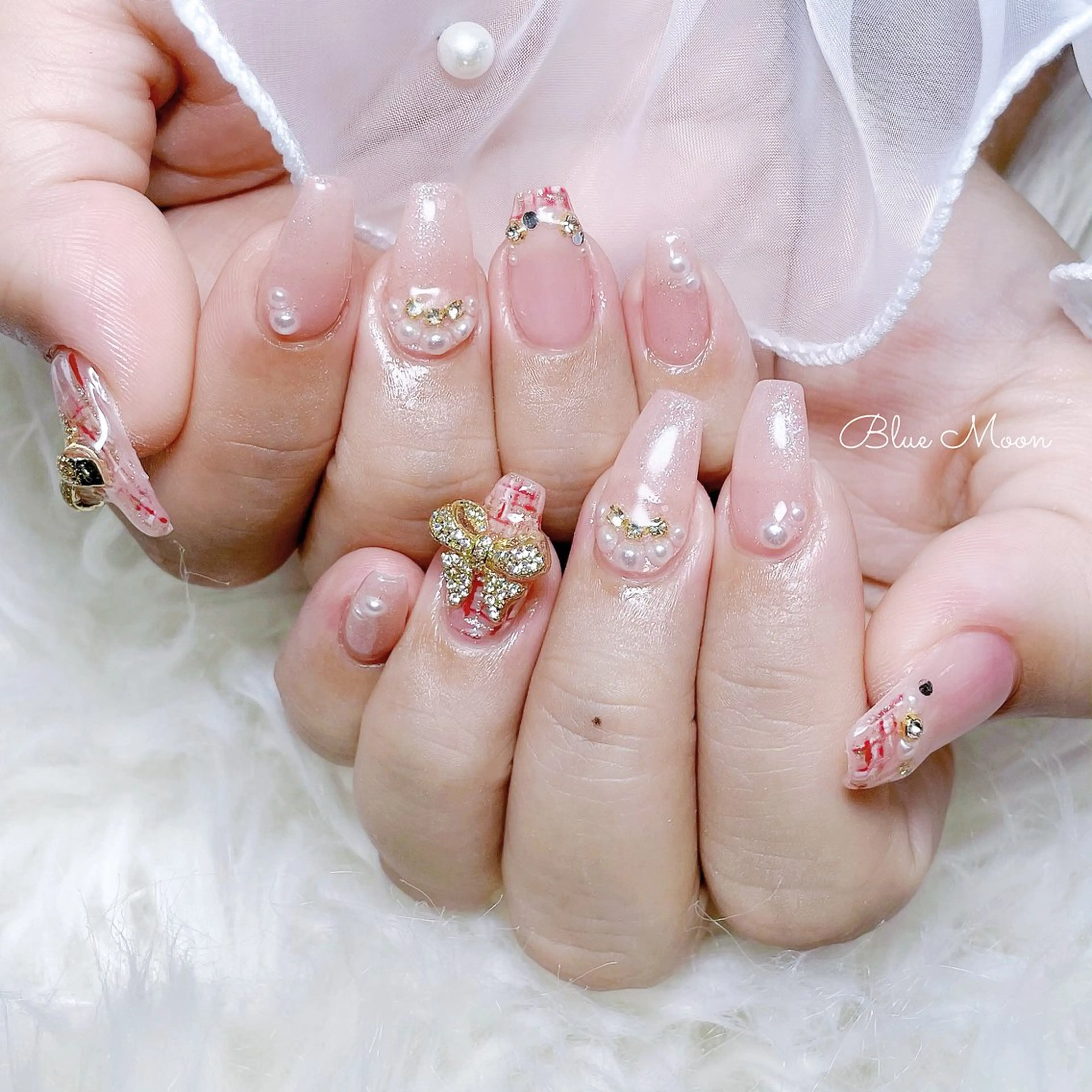 ネイル リボン ハンドネイル フットネイル ハンドケア nail salon Blue Moonのネイルデザイン
