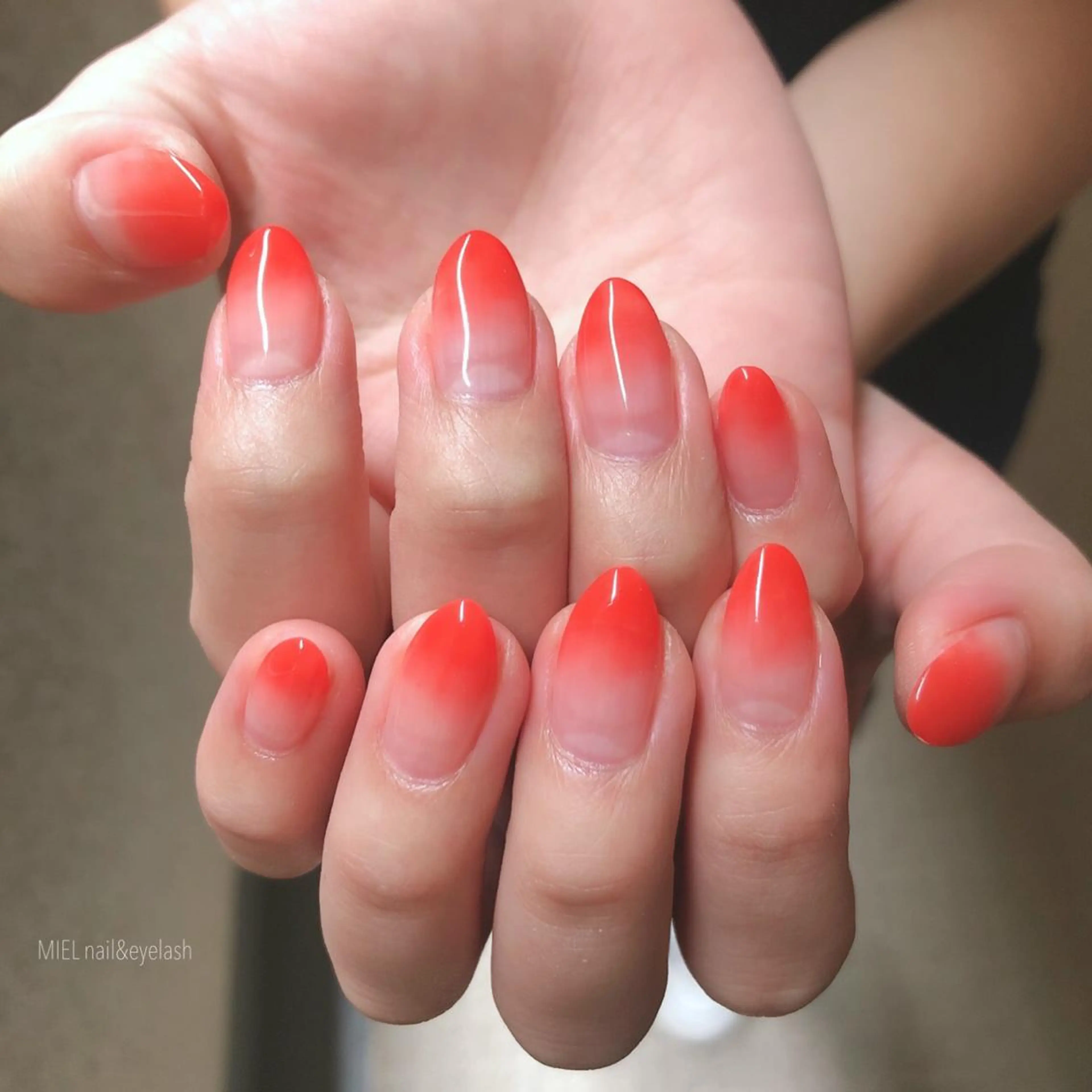 ネイル グラデーション ハンドネイル private nail monail所属・nail salon monailのネイルデザイン