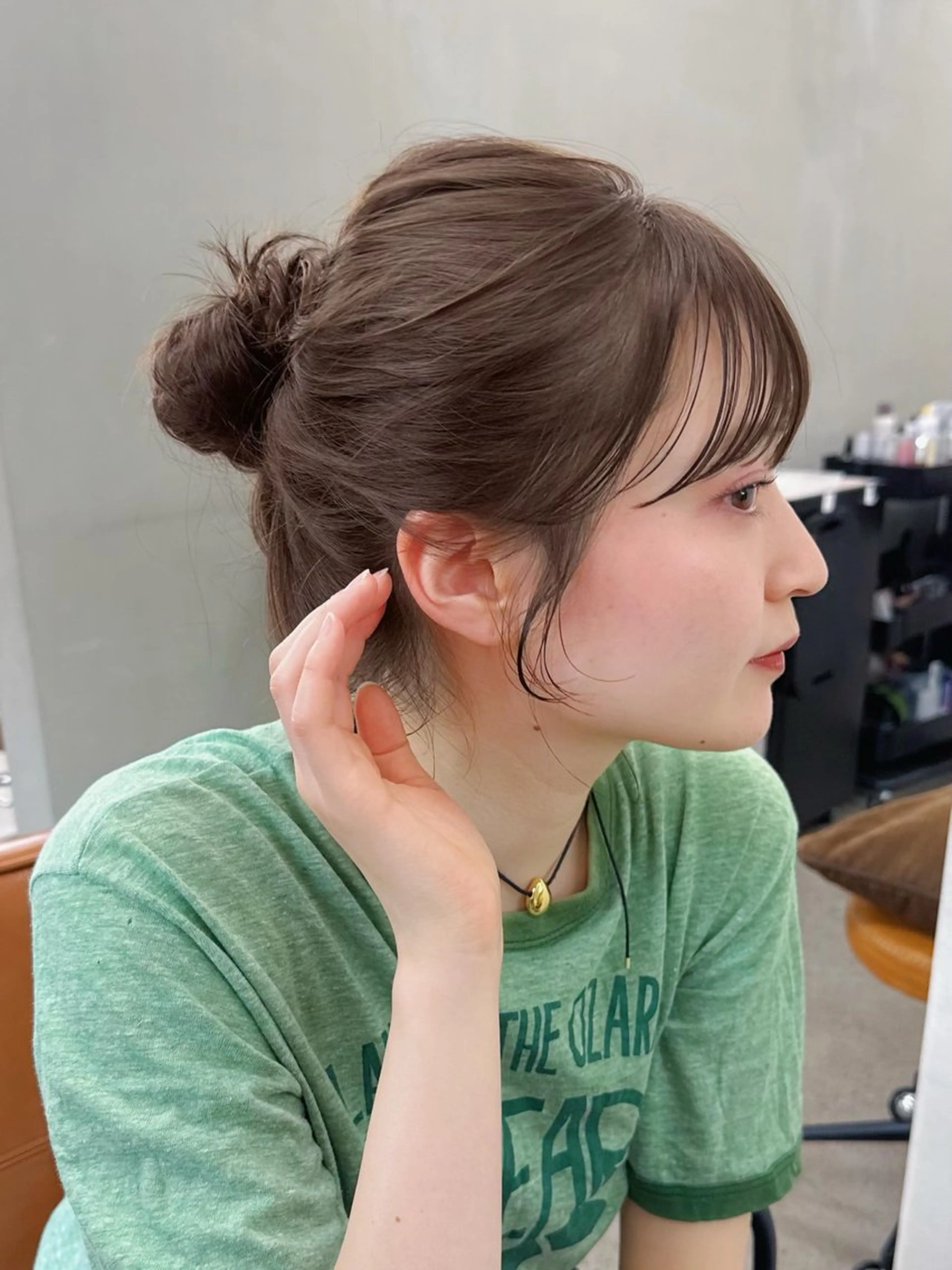 ミディアム カラー ベージュカラー ブリーチ オリーブベージュ ❤️アヤカ レイヤーカット❤️のヘアスタイル