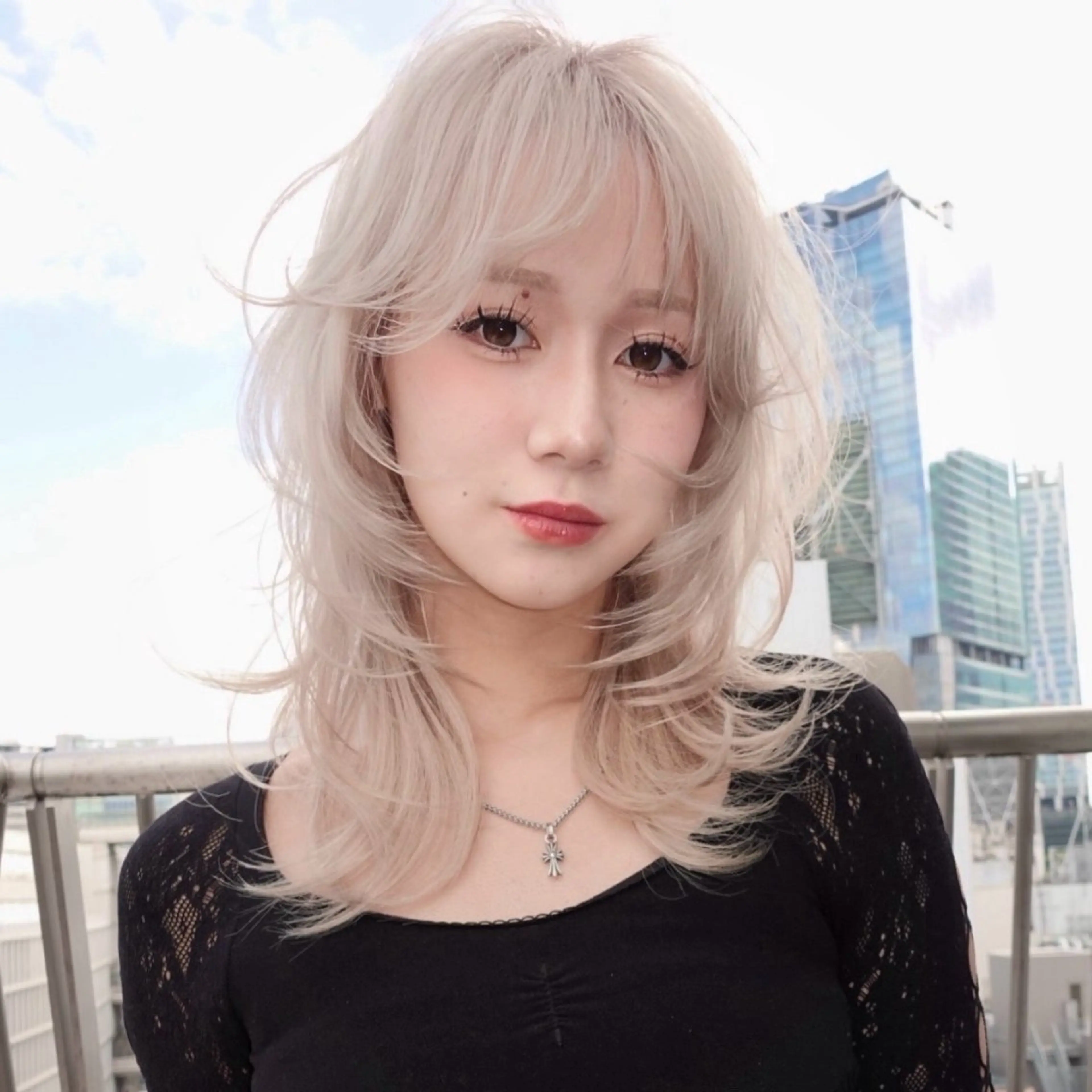 セミロング カラー ブラウンカラー ナチュラルブラウン ハッシュカット ハイレイヤー レイヤーカット ヘアカラー STUNNING.所属・レイヤーカット ボブ 渋谷のヘアスタイル