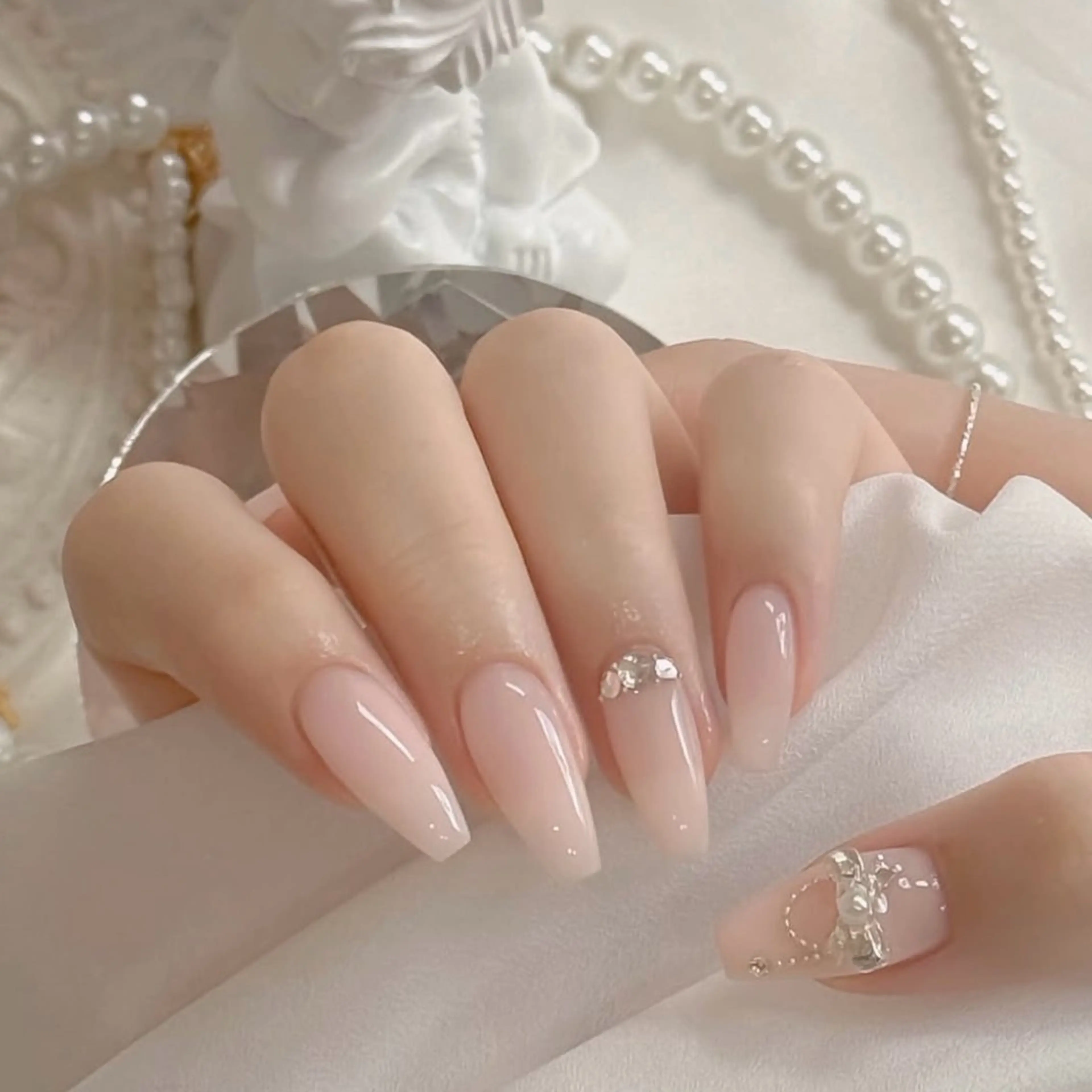 ネイル アートネイル フレンチネイル ジェルネイル グラデーション 韓国ネイル ハンドネイル Akina Nailのネイルデザイン