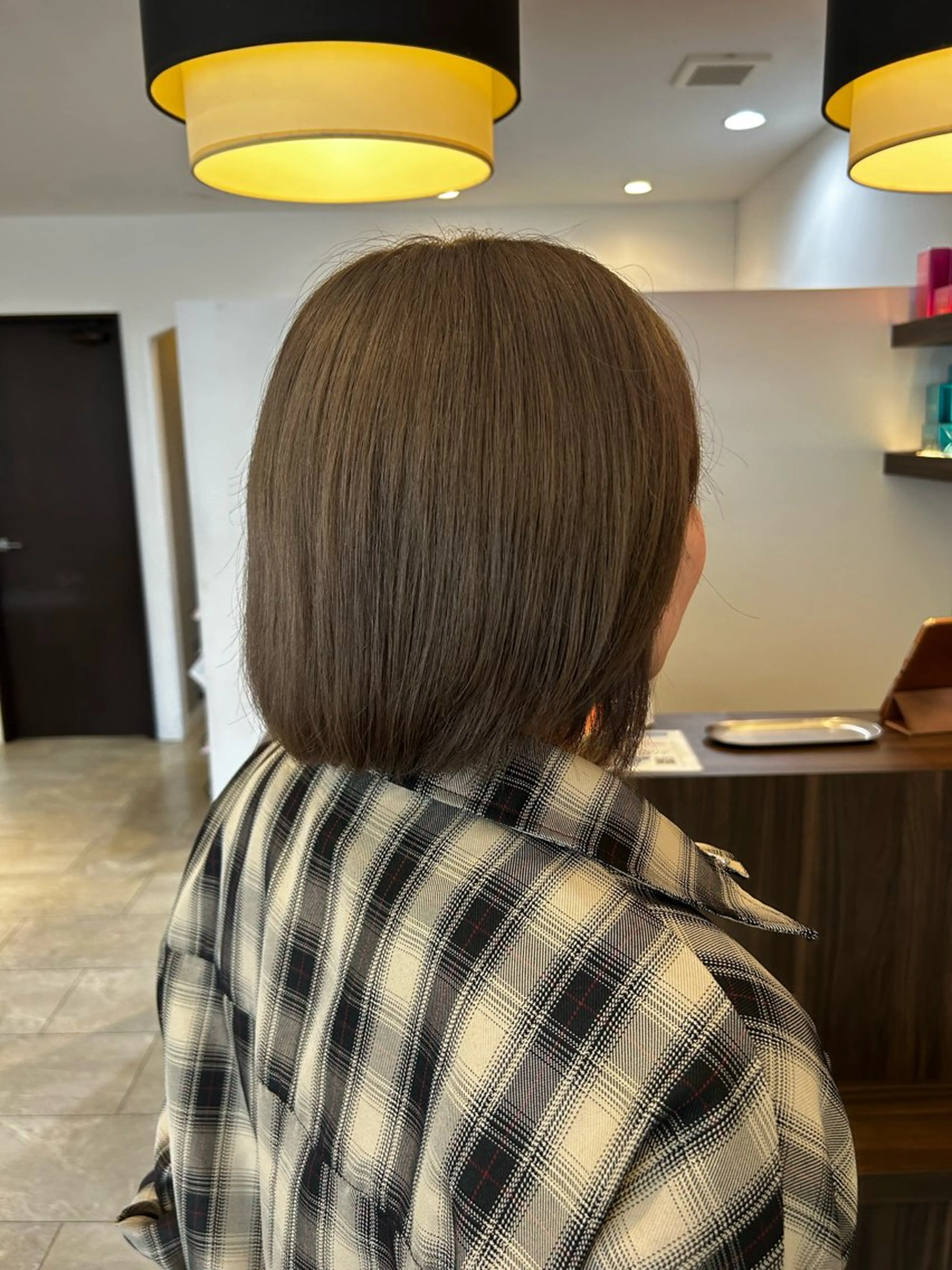 ミディアム カラー 上田 愛來のヘアスタイル