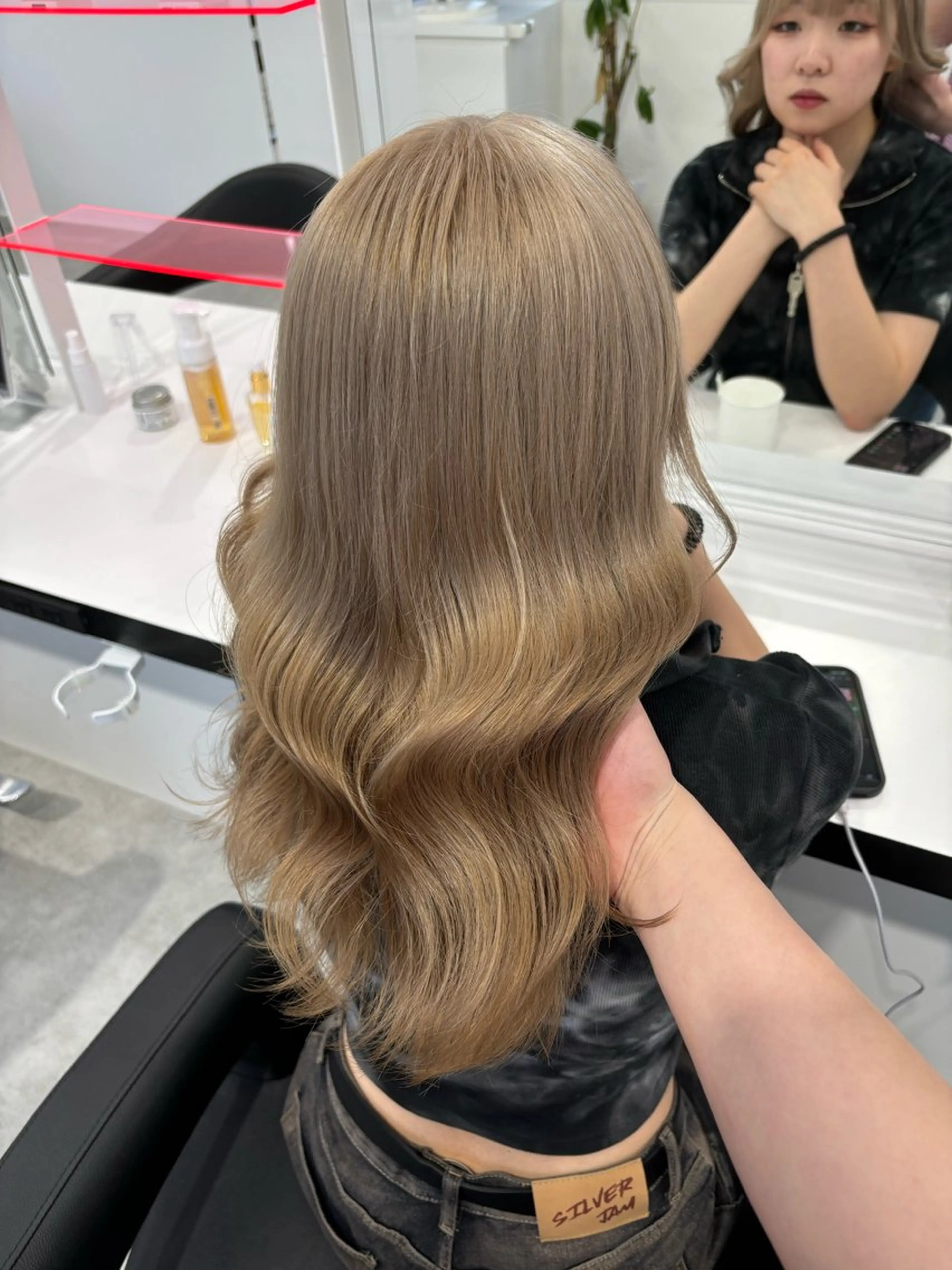 セミロング Wカラー/暖色/べ ージュりく©︎🐝のヘアスタイル