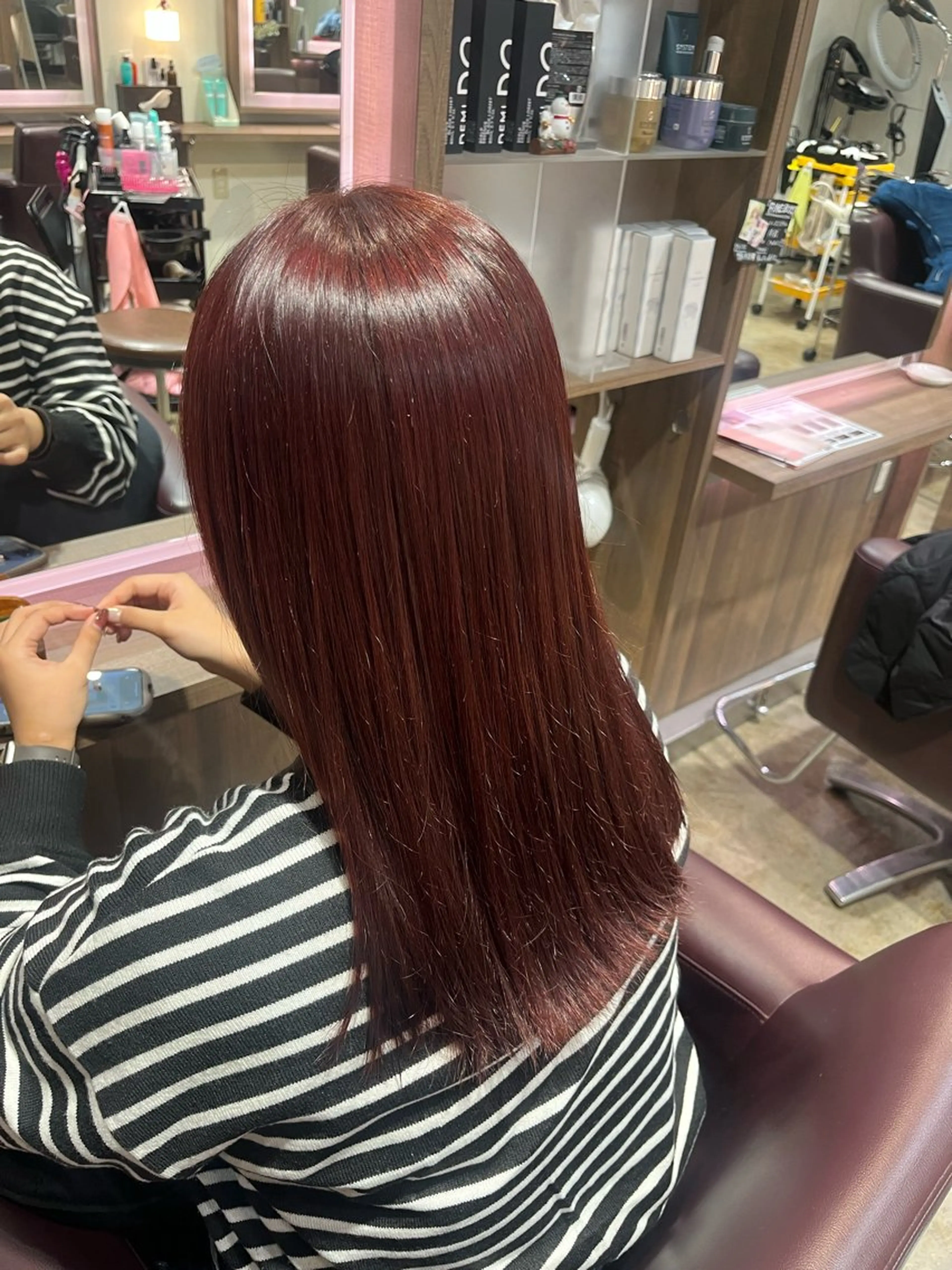 ロング カラー レディースカット SHIORIのヘアスタイル