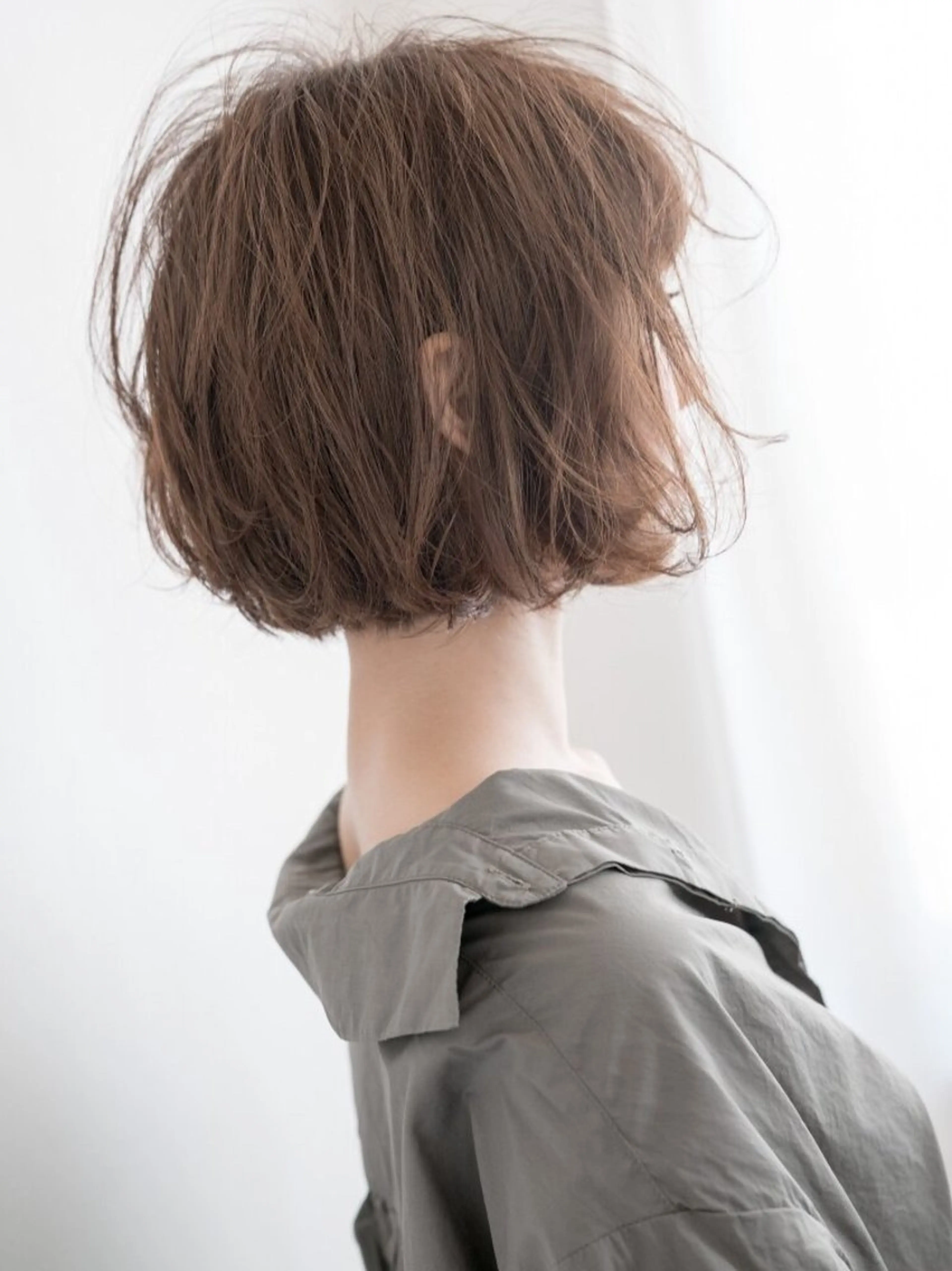 ショート カラー カット 縮毛矯正 トリートメント ✂︎美容室✂︎ hiroマンツーマンのヘアスタイル