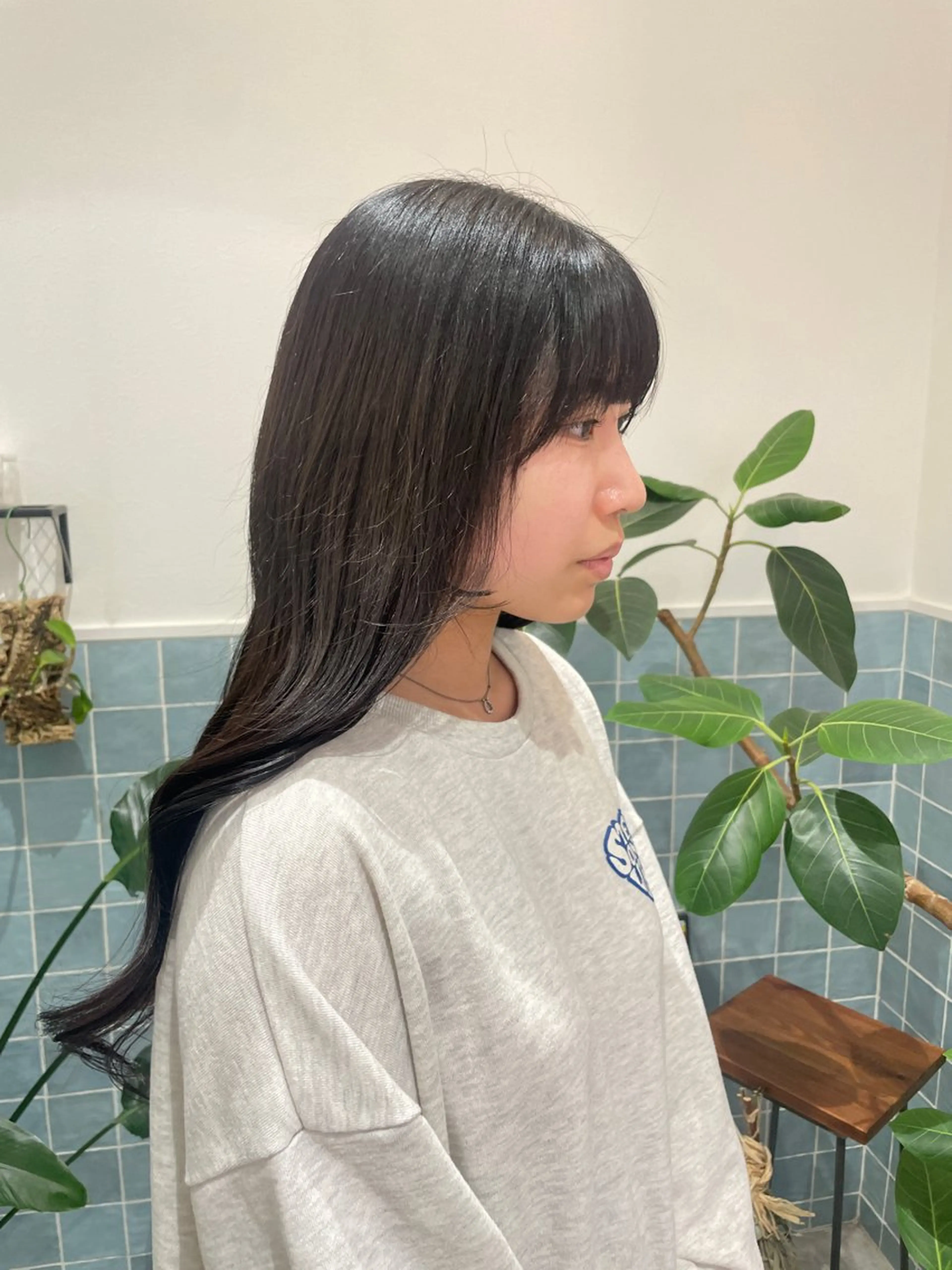 ロング 顔周りカット トリートメント カット 🕊髪質改善 ストレート🕊まいのヘアスタイル