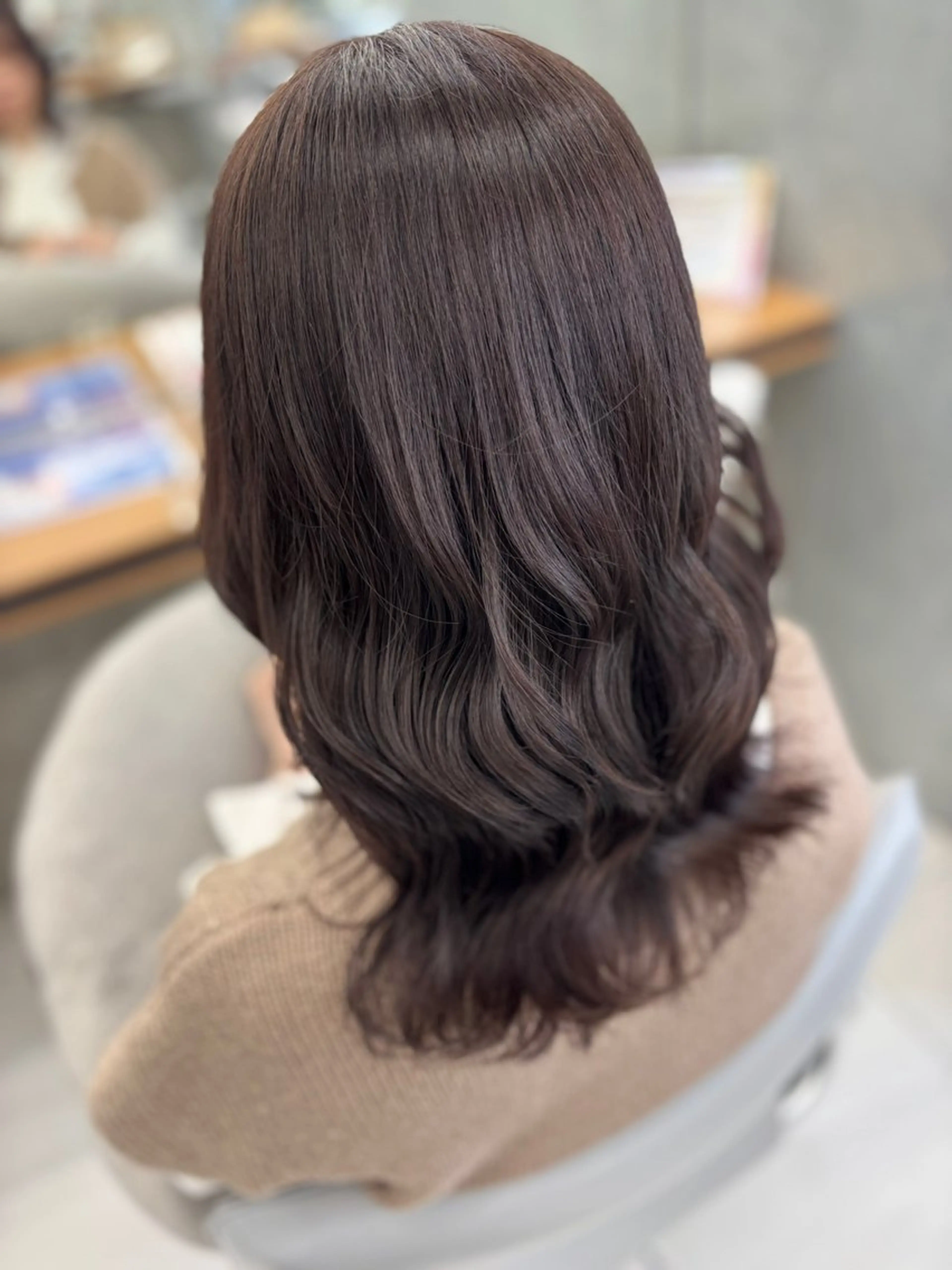 セミロング ヘアカラー 🌷BASSA池袋 🌷ミネモモ🍑🤍のヘアスタイル