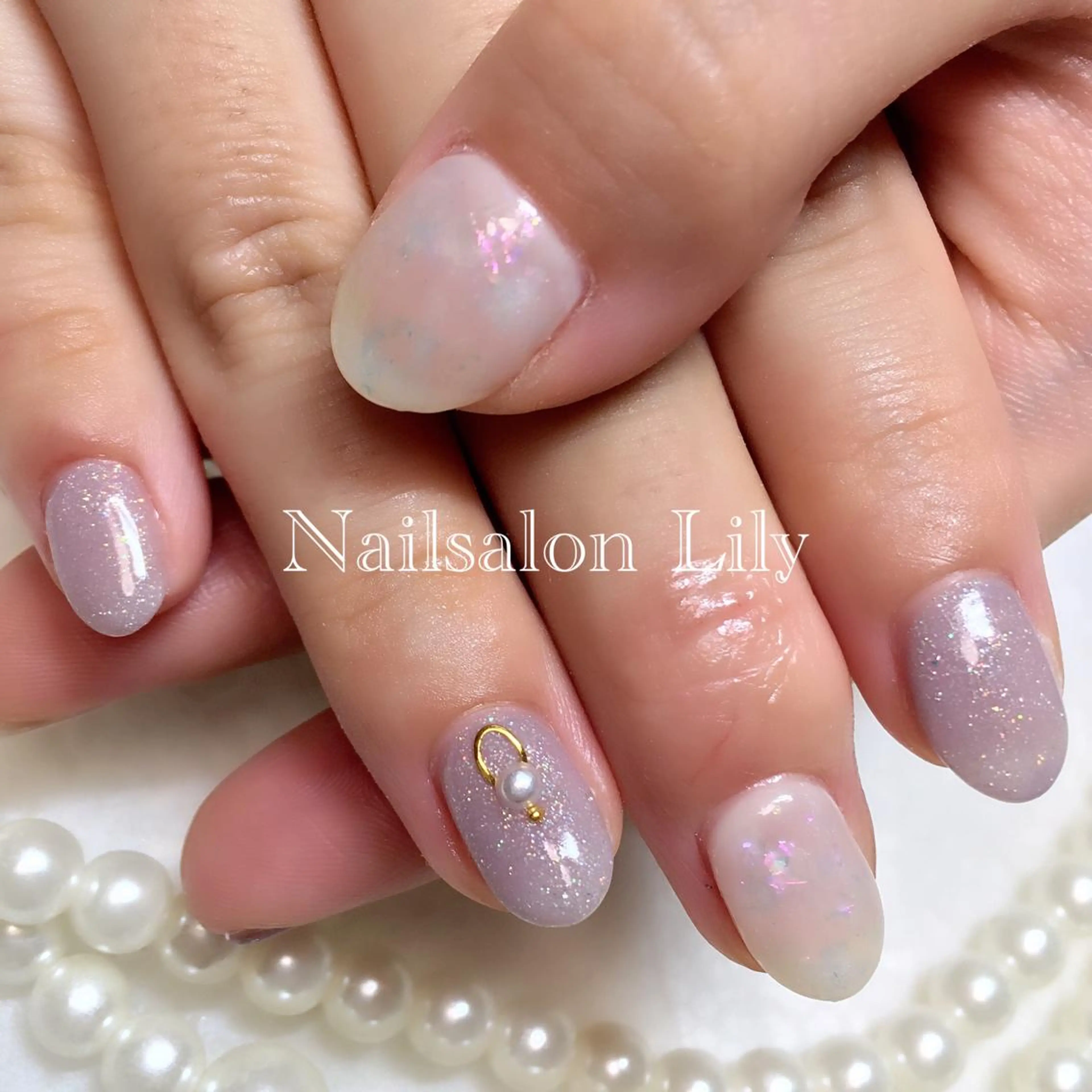 ネイル キラキラネイル Lily*nail 🌻Mii🌻のネイルデザイン