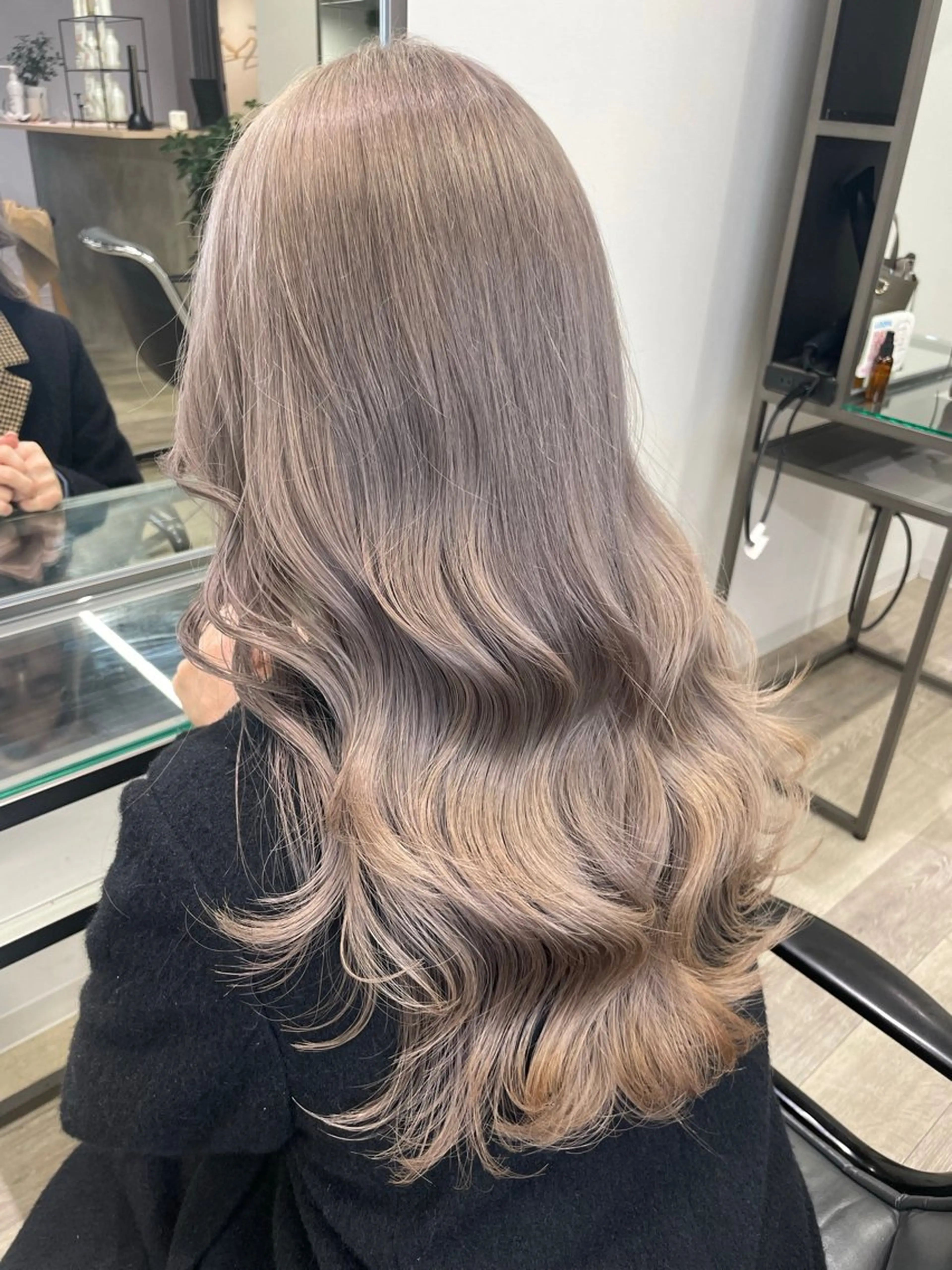 セミロング カラー ヘアカラー トリートメント カラー指名No.1 土井新治❄️のヘアスタイル