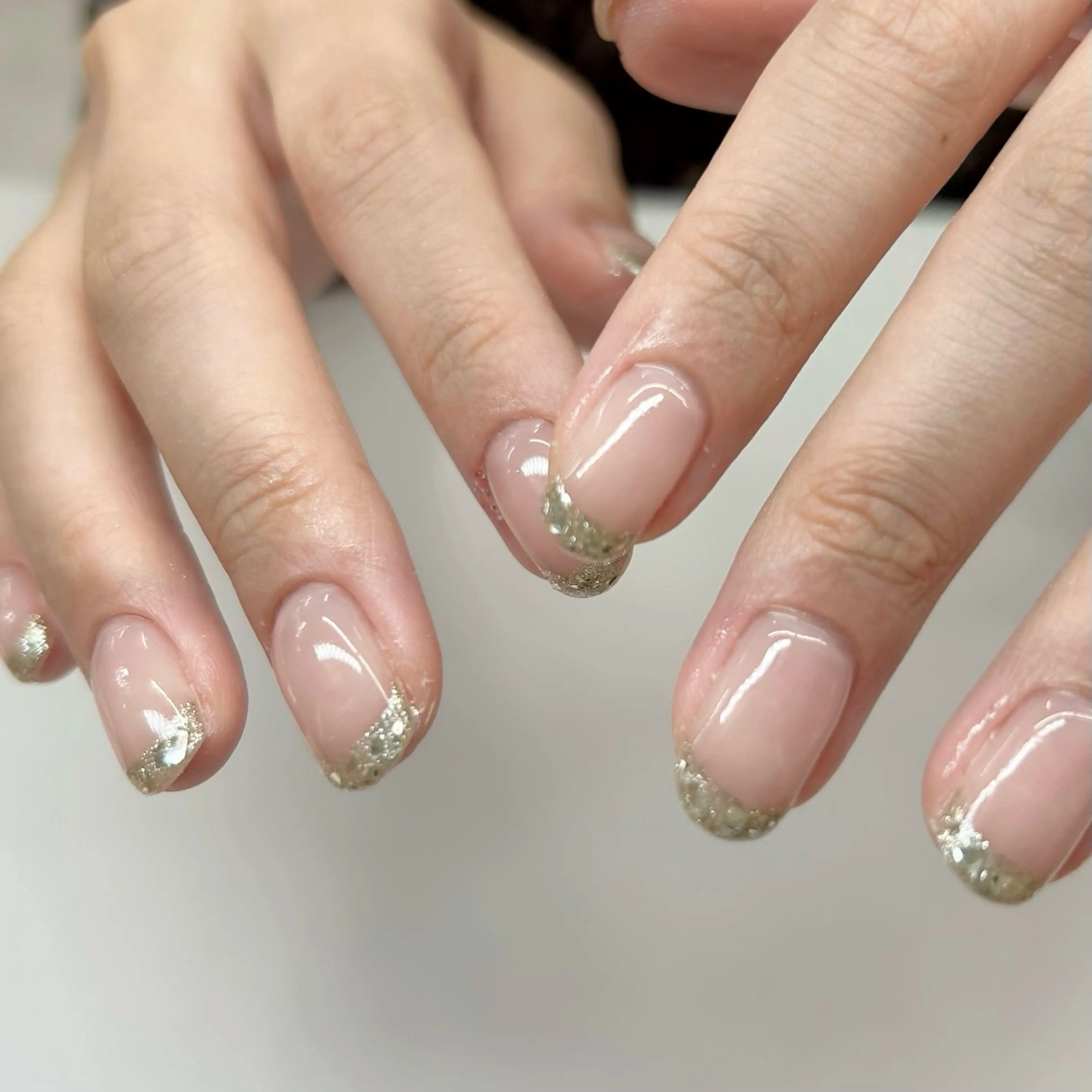 ネイル フレンチネイル ガラスフレンチ 鈴木 優花のネイルデザイン