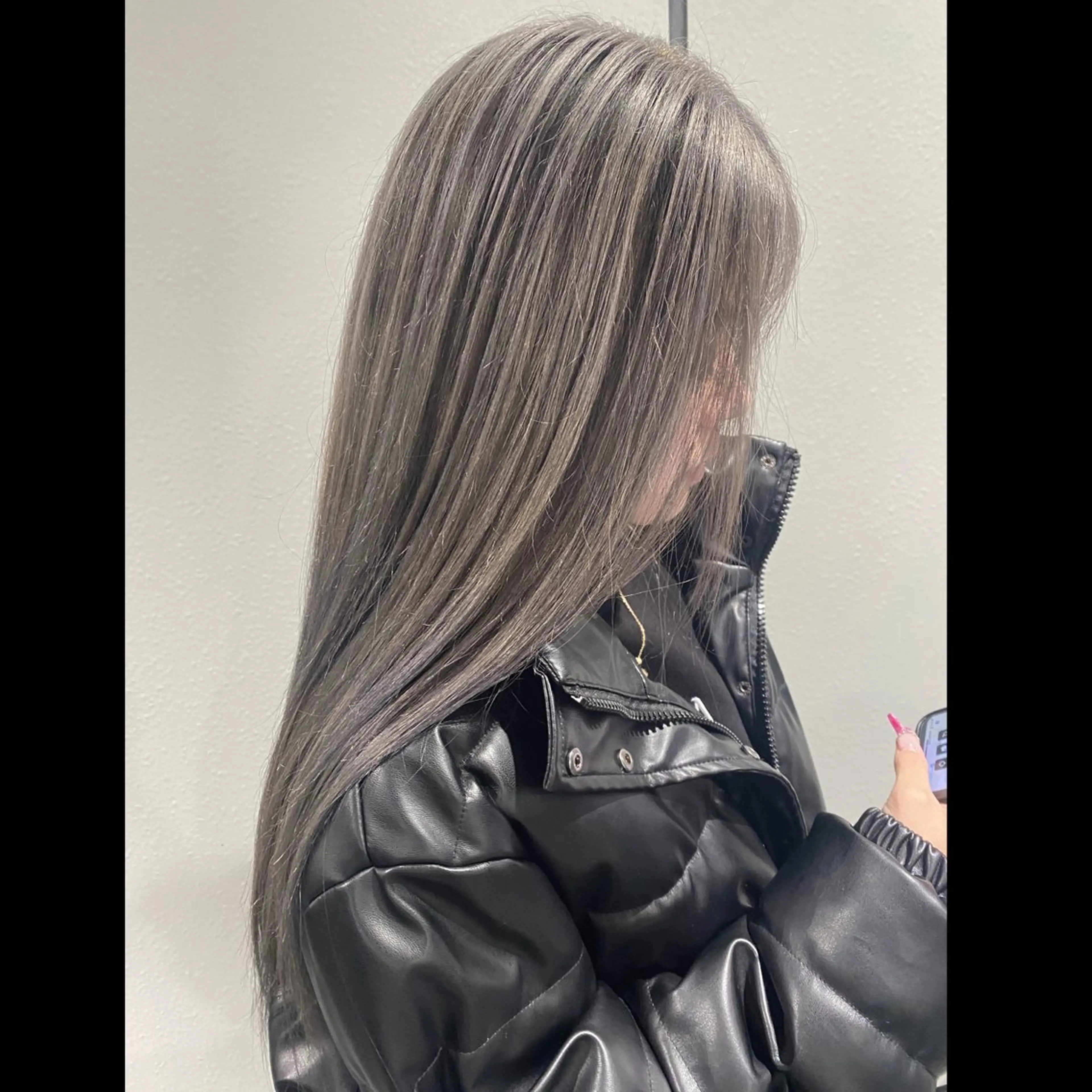 ロング カラー バレイヤージュ ブリーチ レイヤーカット 山本 琴葉 /ボブ /切りっぱなしボブのヘアスタイル