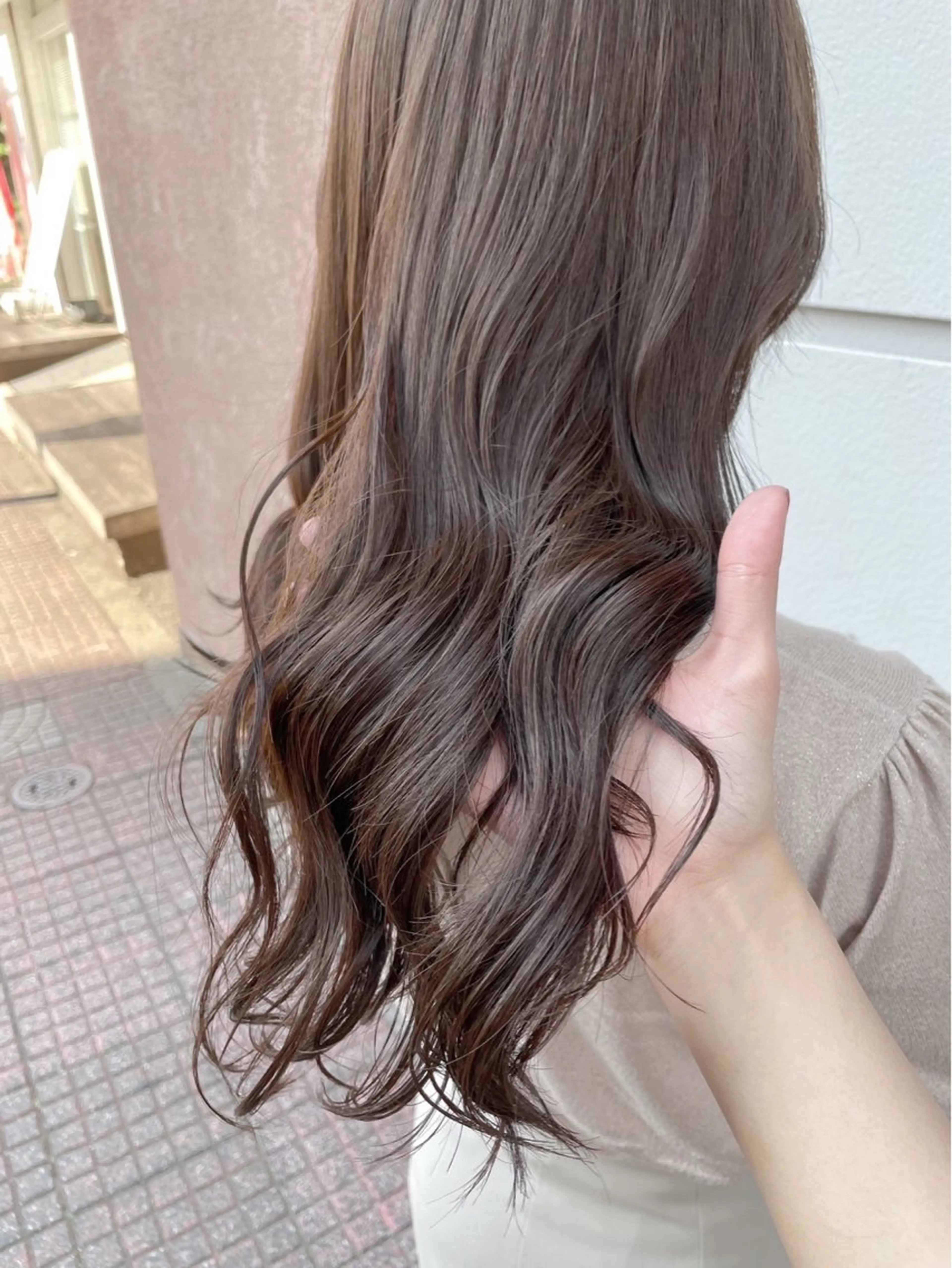 ロング カラー 佐藤 玲音のヘアスタイル