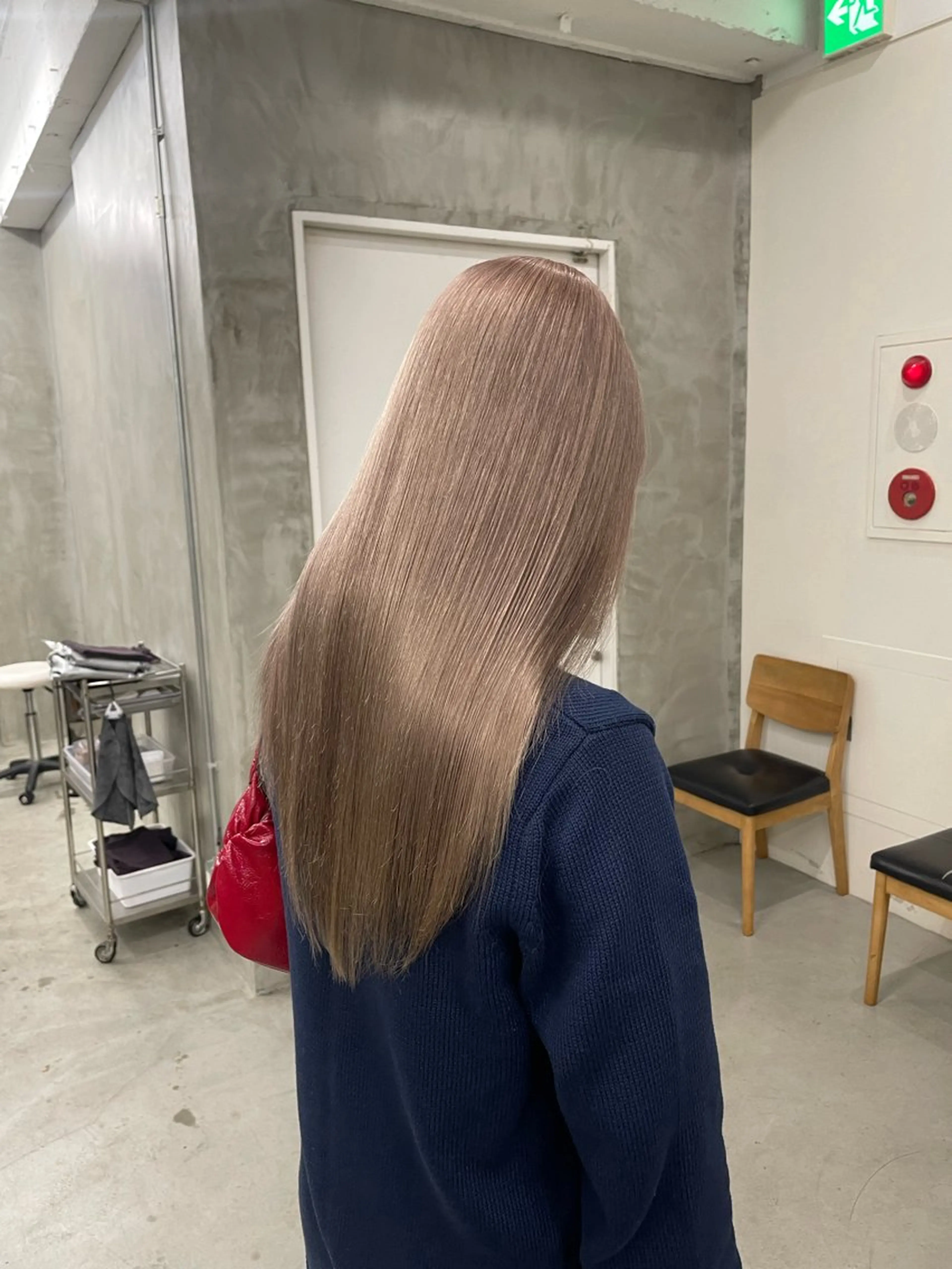 カラー ベージュカラー ハイトーン/レイヤー 🌸さくらのヘアスタイル