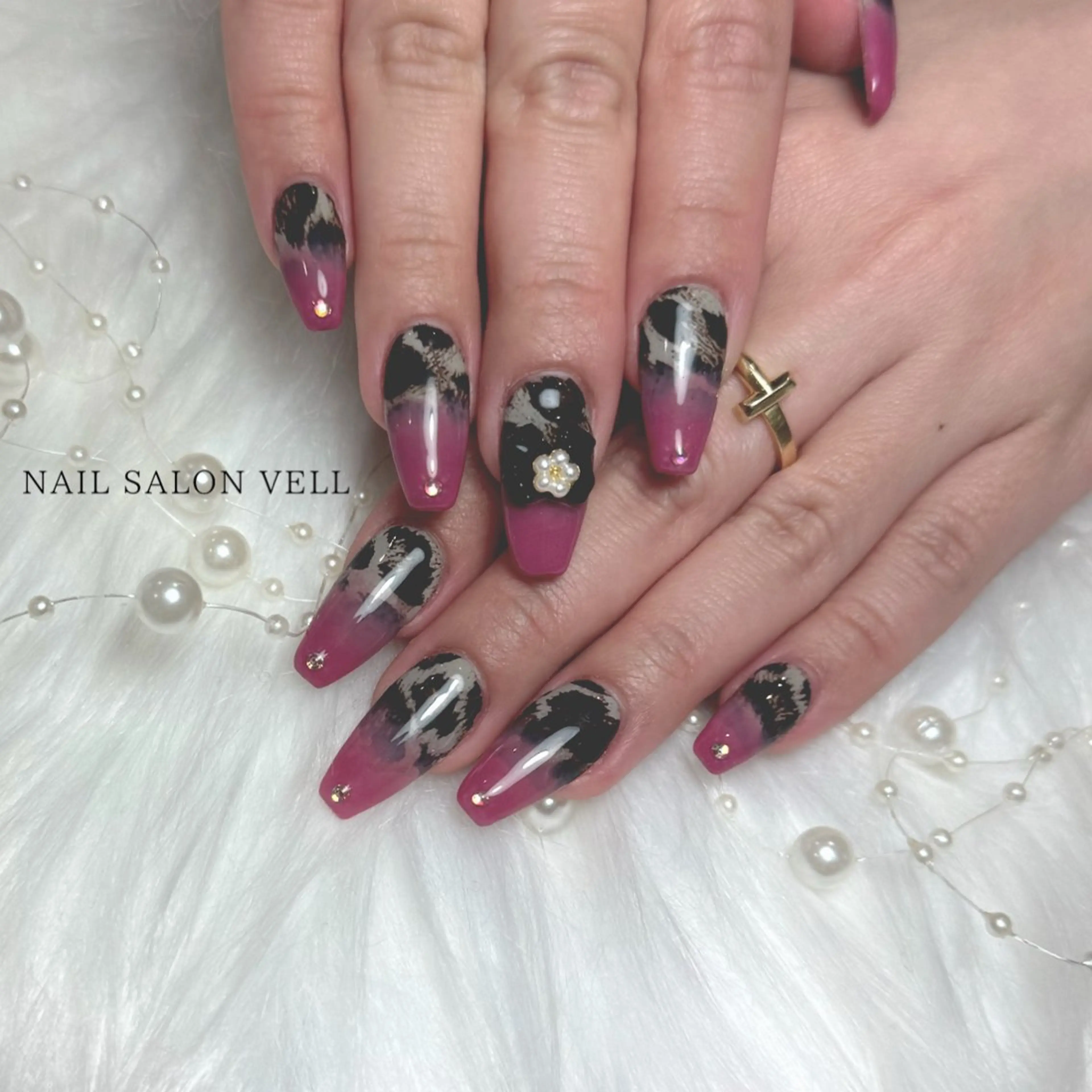 ネイル グラデーション ハンドネイル ﾈｲﾙｻﾛﾝ Vellのネイルデザイン