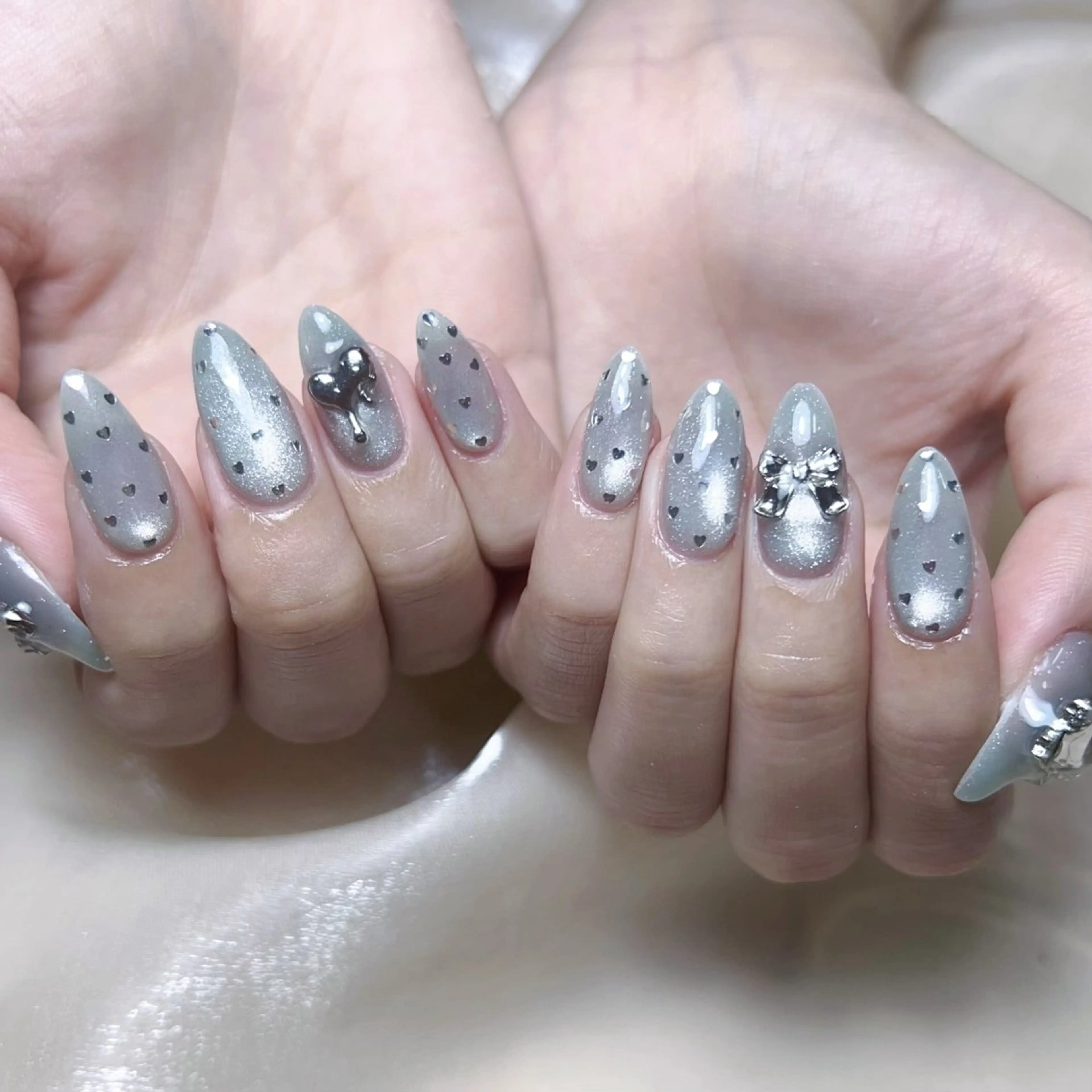 メンズ ネイル メンズ韓国風 アートネイル オーロラネイル ガーリー キラキラネイル ハンドネイル Nail salon 木にいるのネイルデザイン