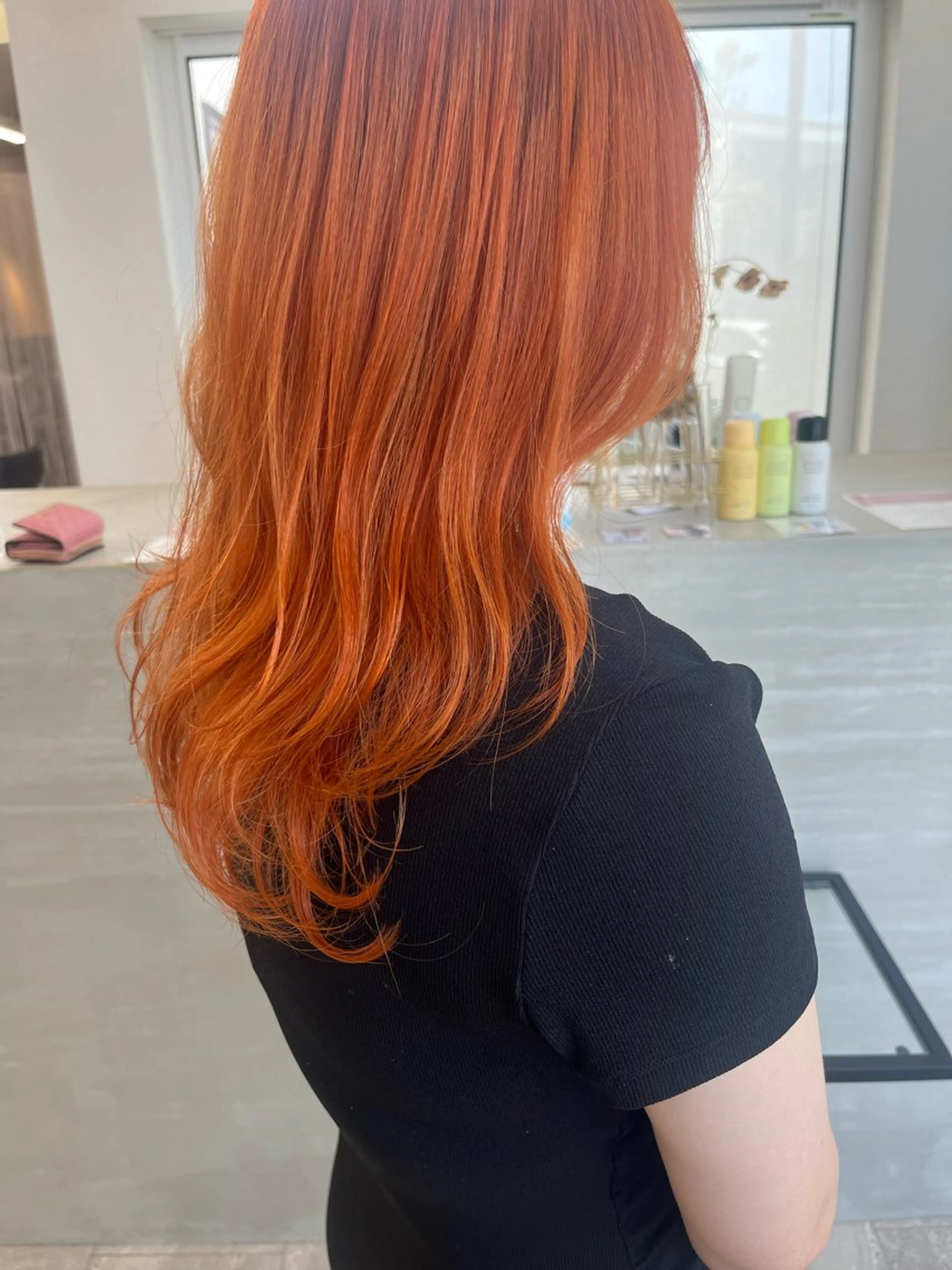セミロング カラー ブリーチ オレンジ kitagawa mayuのヘアスタイル