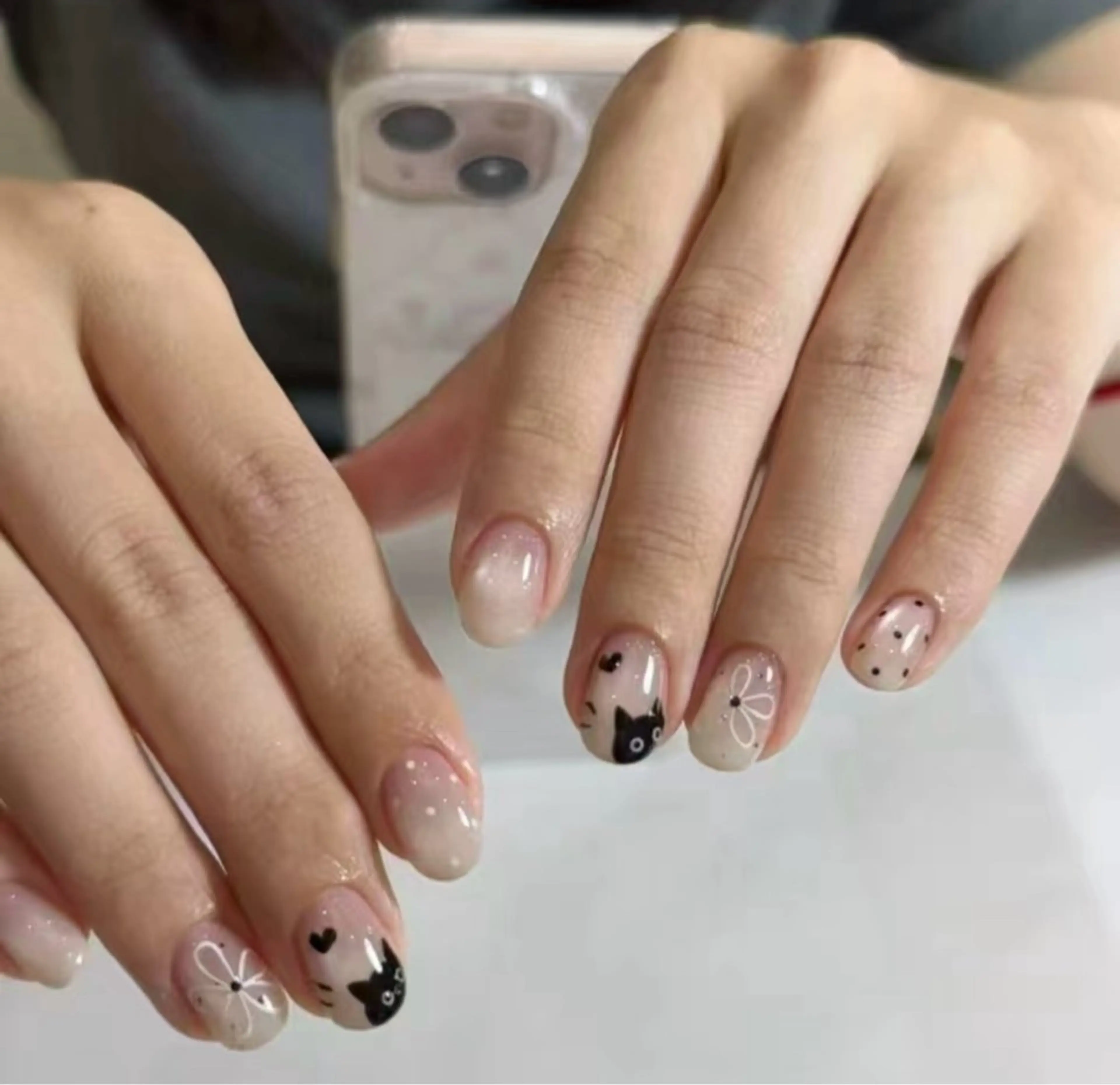 ネイル アートネイル オーロラネイル ジェルネイル ガーリー キラキラネイル ハンドネイル Rika Nail salon 1のネイルデザイン