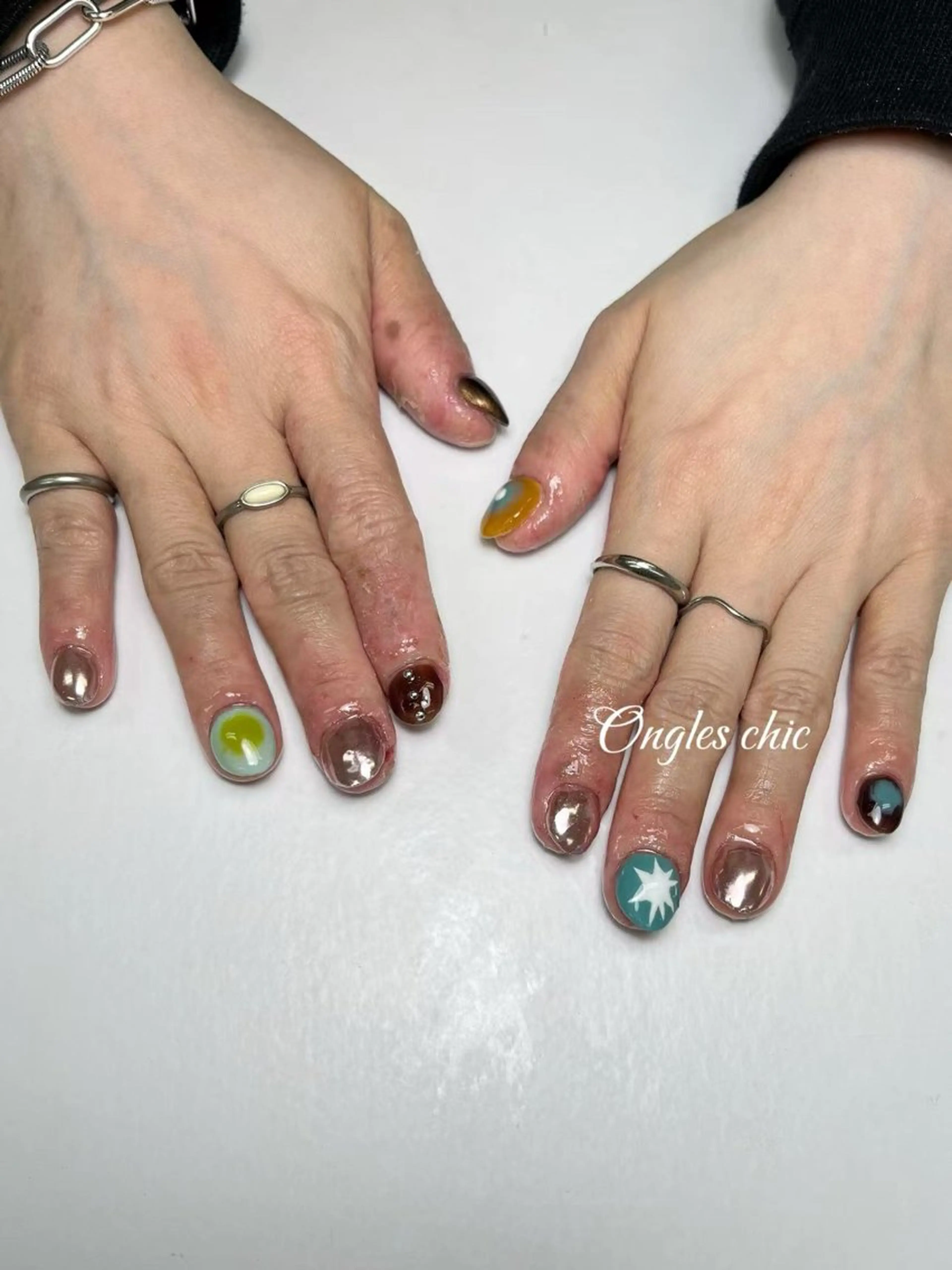 ネイル ハンドネイル ongles chicのネイルデザイン