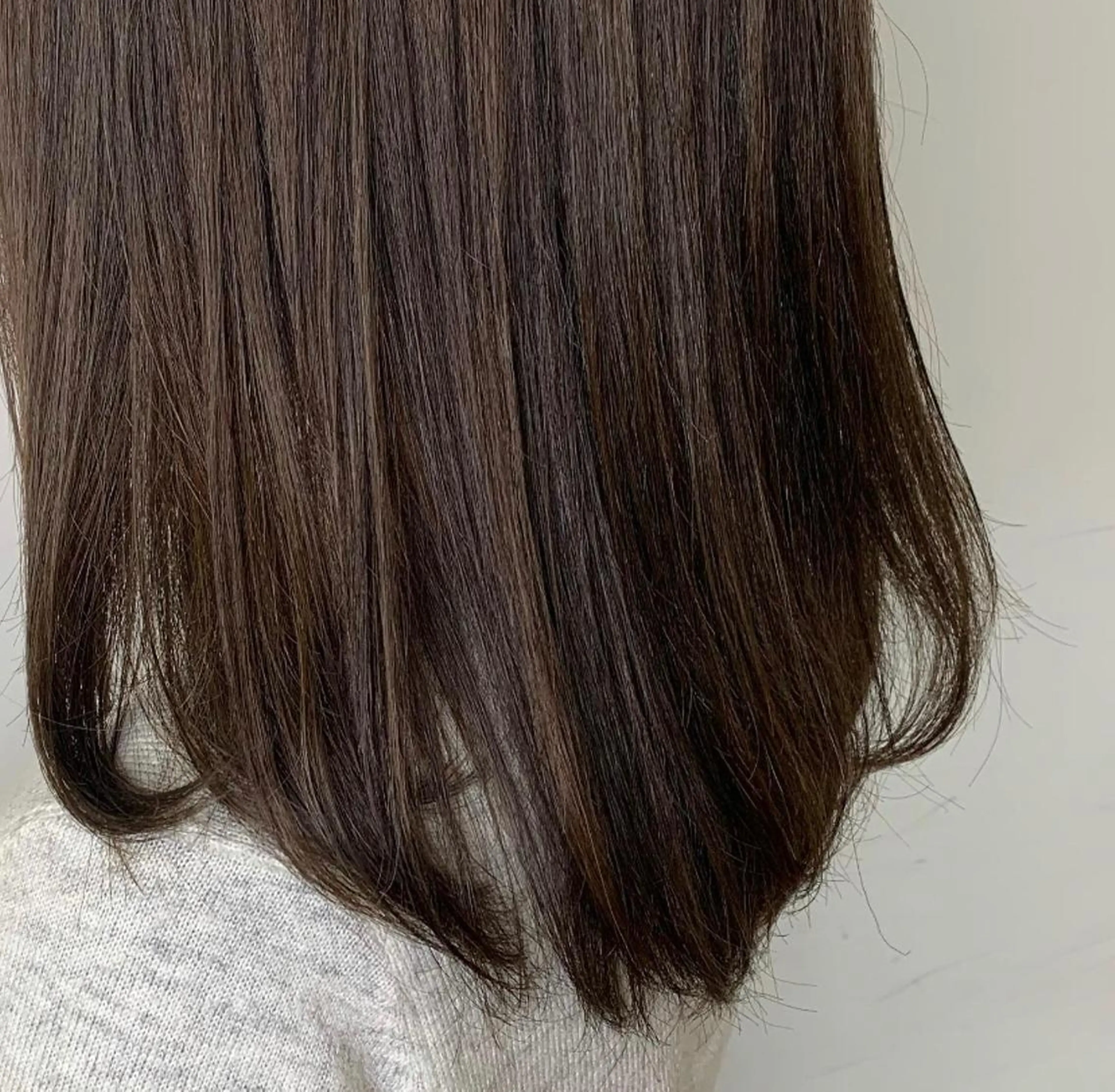 セミロング カラー izumi 【カラー/髪質改善】のヘアスタイル