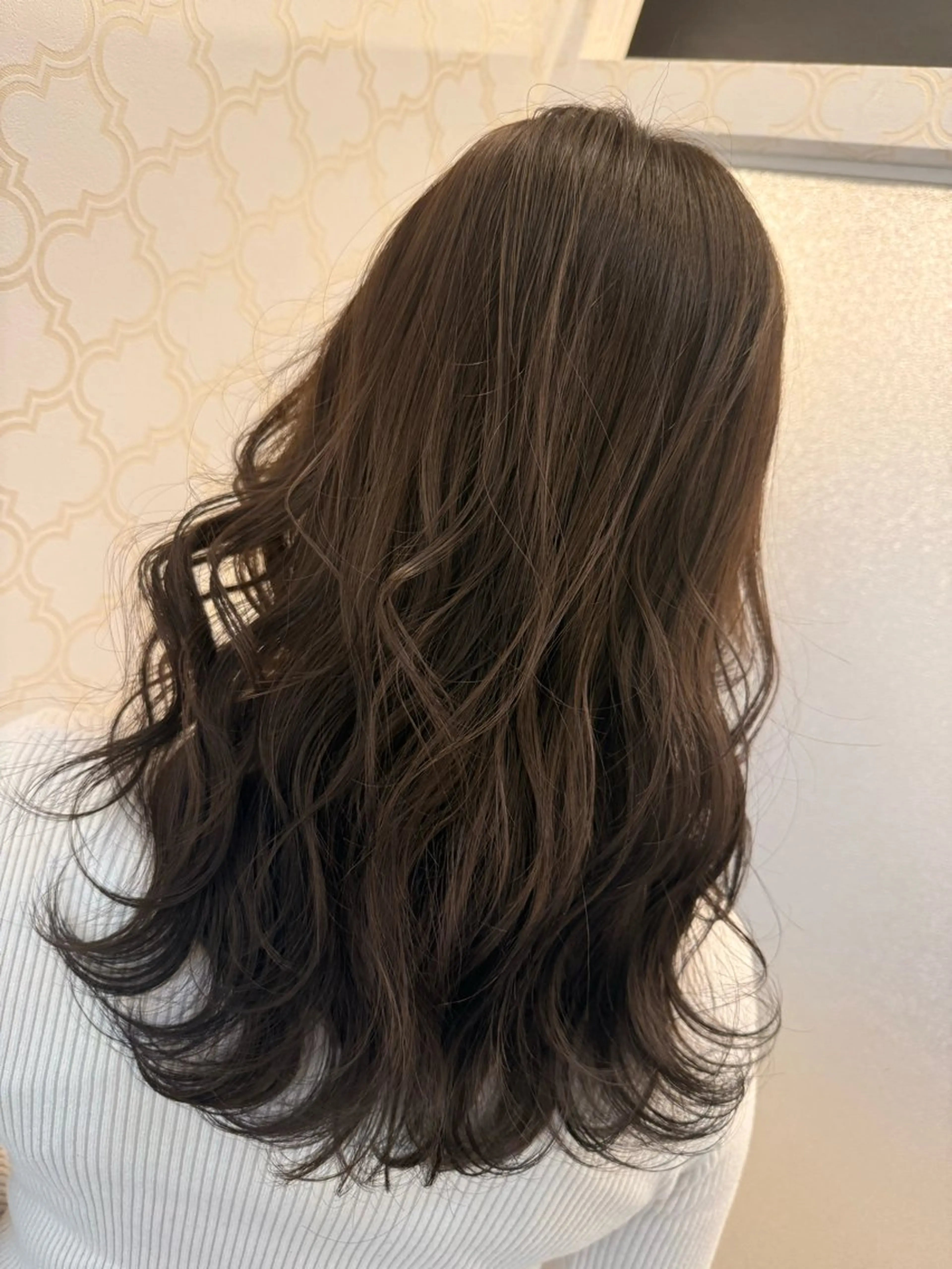 セミロング カラー ヘアカラー トリートメント RINA .のヘアスタイル