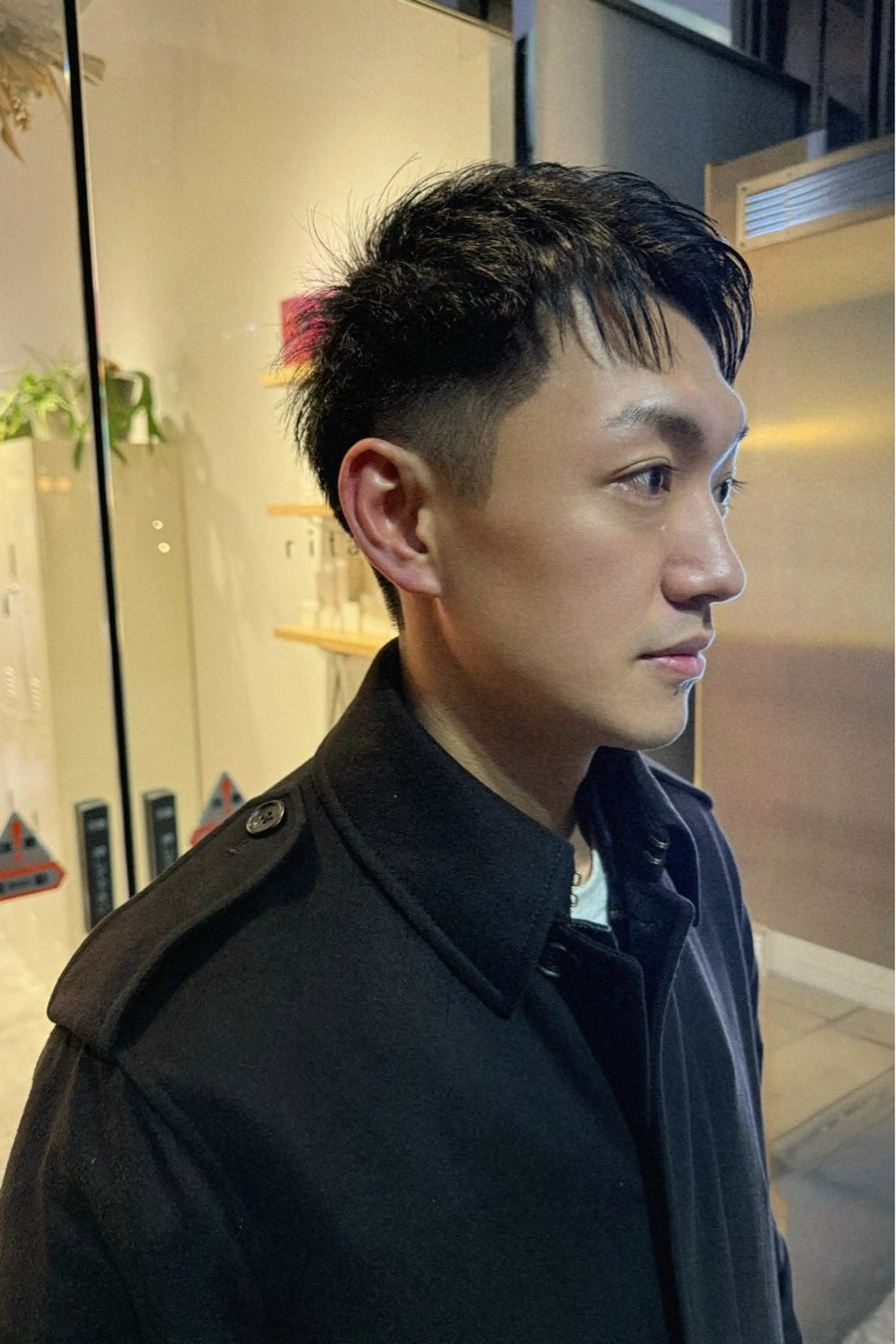 ショート メンズ センターパート ダウンパーマ フェザーパーマ メンズハイライト メンズ韓国風 藤崎百道メンズカット Zina/森井唯央のヘアスタイル