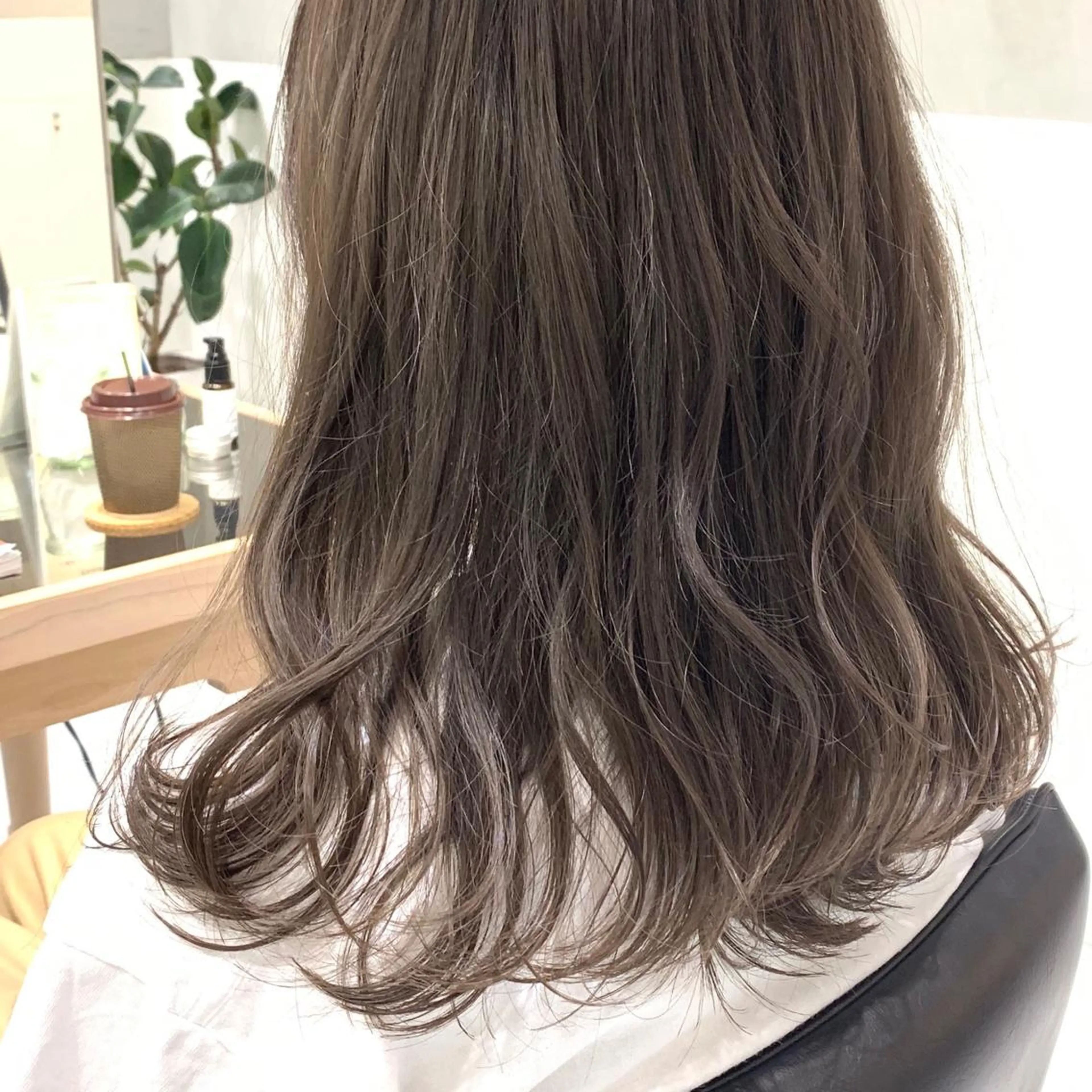 セミロング カラー minami🪷 暖色カラーのヘアスタイル