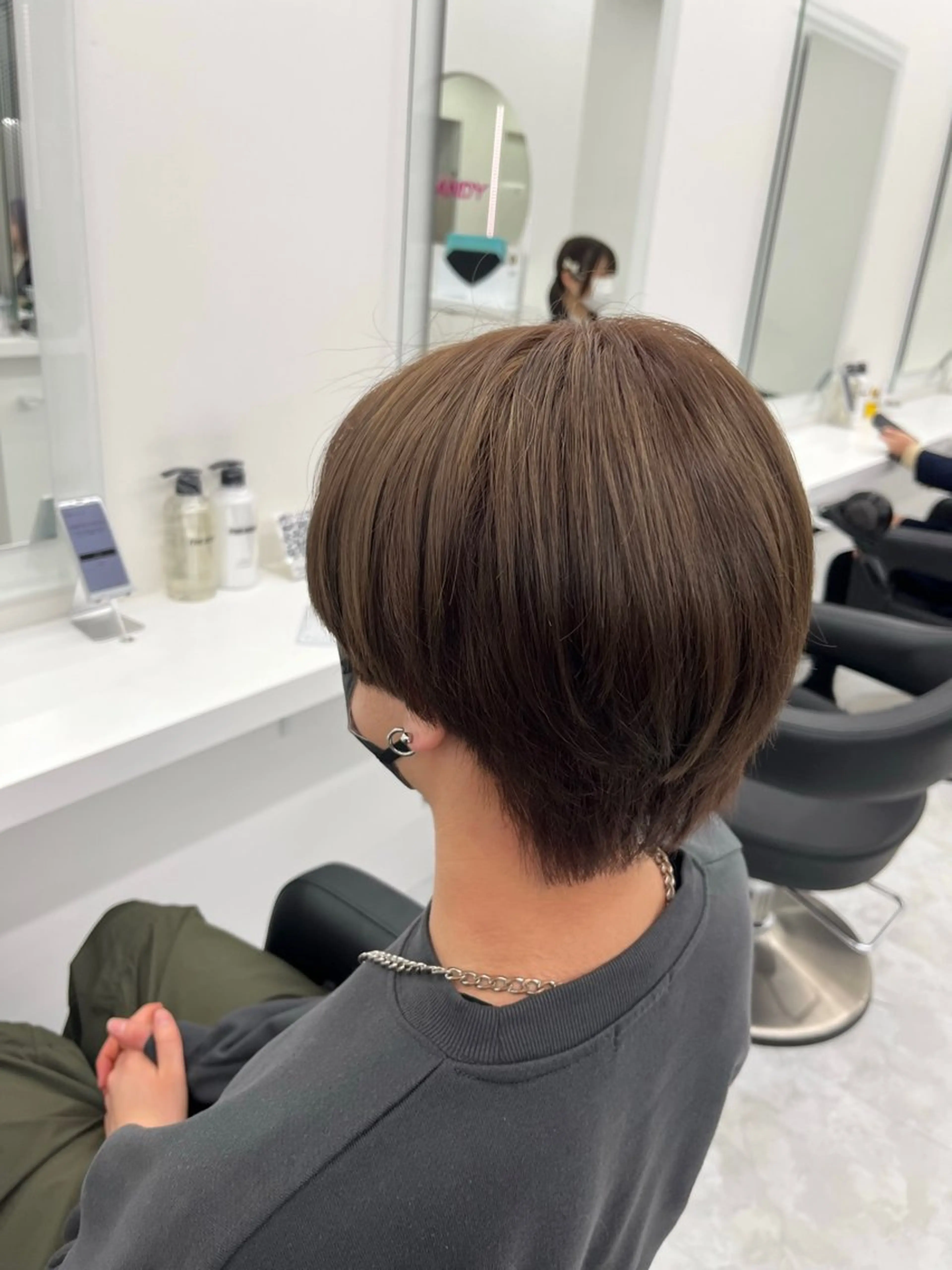 ショート カラー メンズ ブラウンカラー ミルクティーブラウン ヘアカラー 💖トレンド春夏 カラー💖FUTAのヘアスタイル