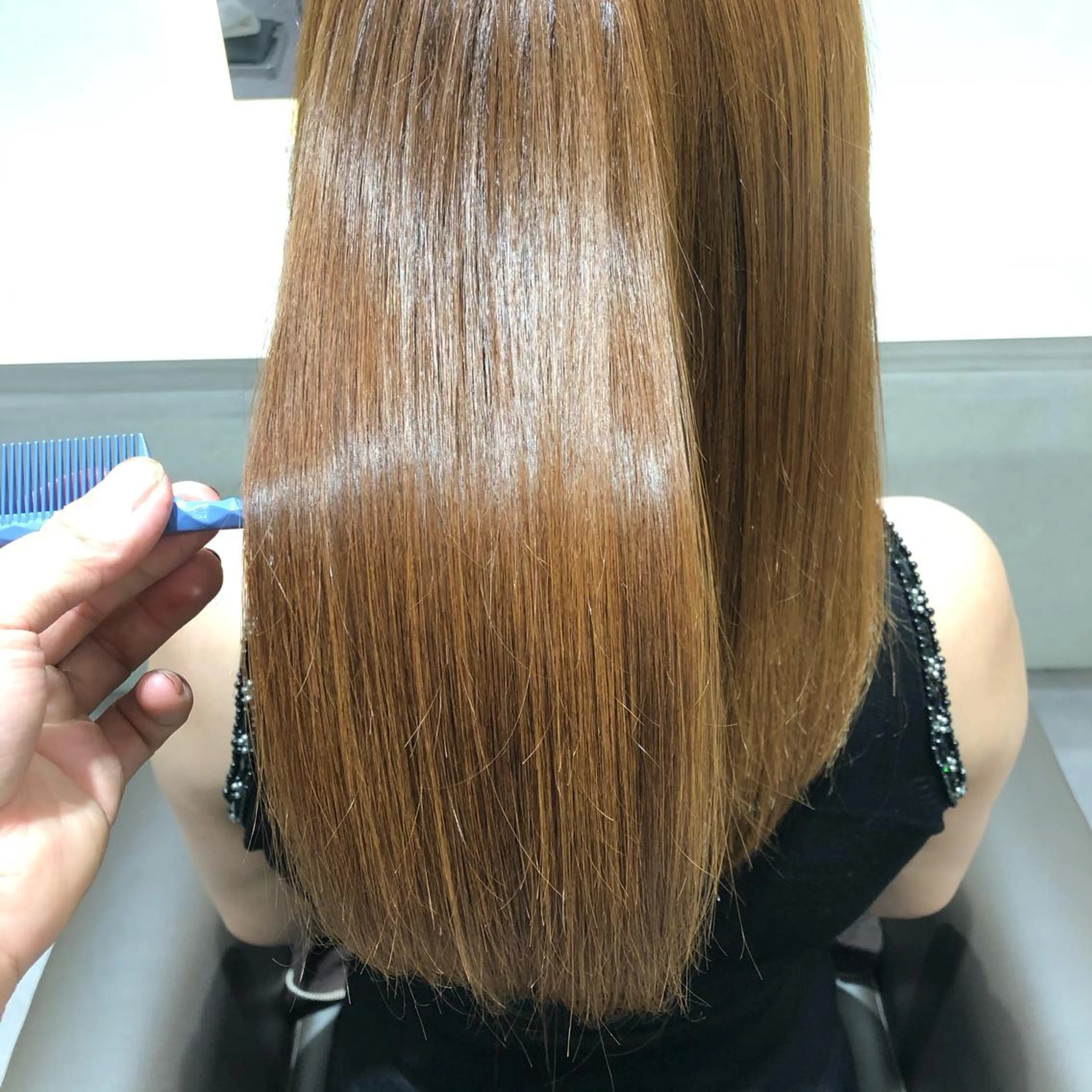 ロング カラー ムトウセイマ/ 縮毛矯正/ブリーチのヘアスタイル