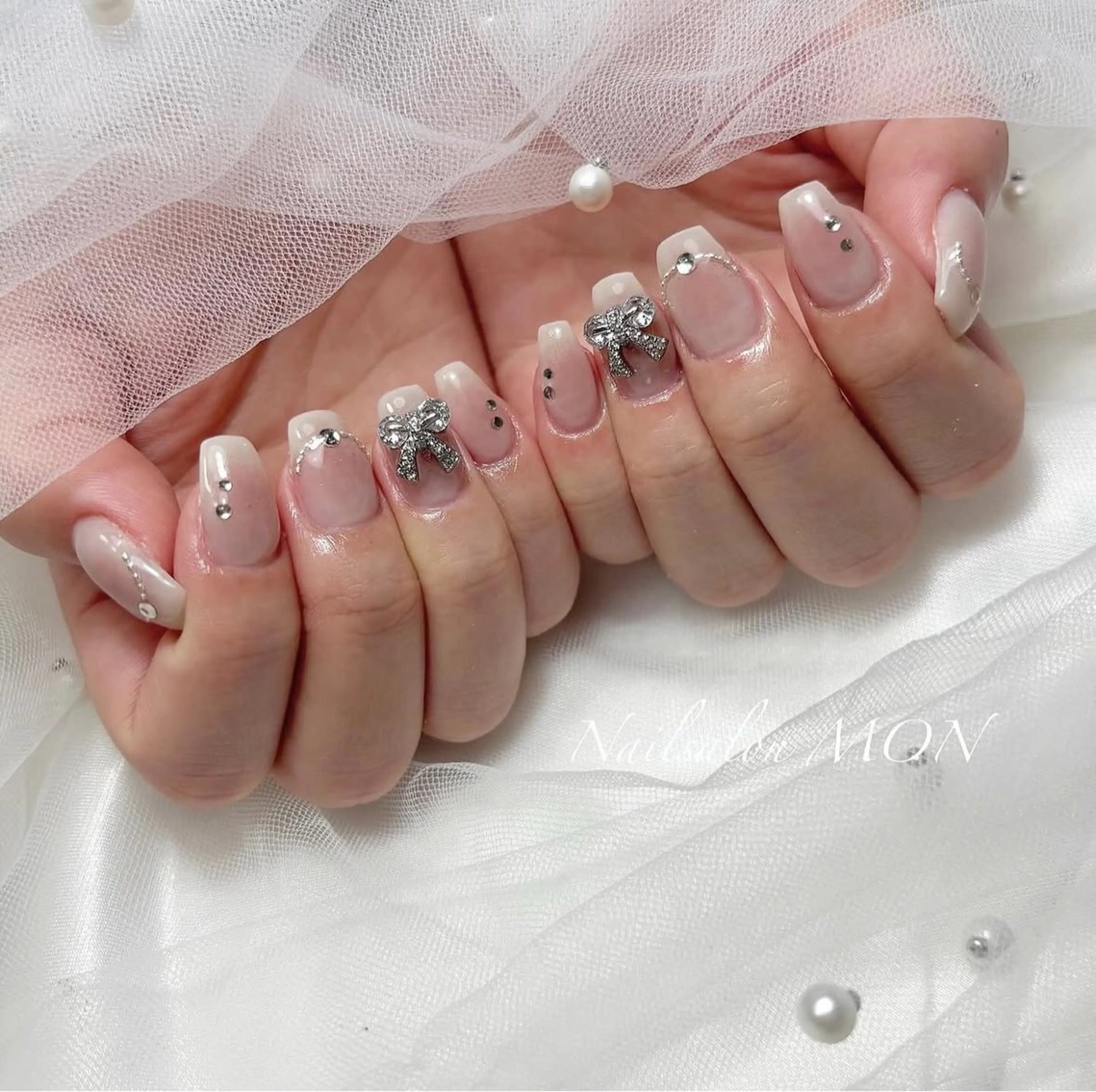 ネイル ストーンネイル ハンドネイル Nailsalon MONのネイルデザイン