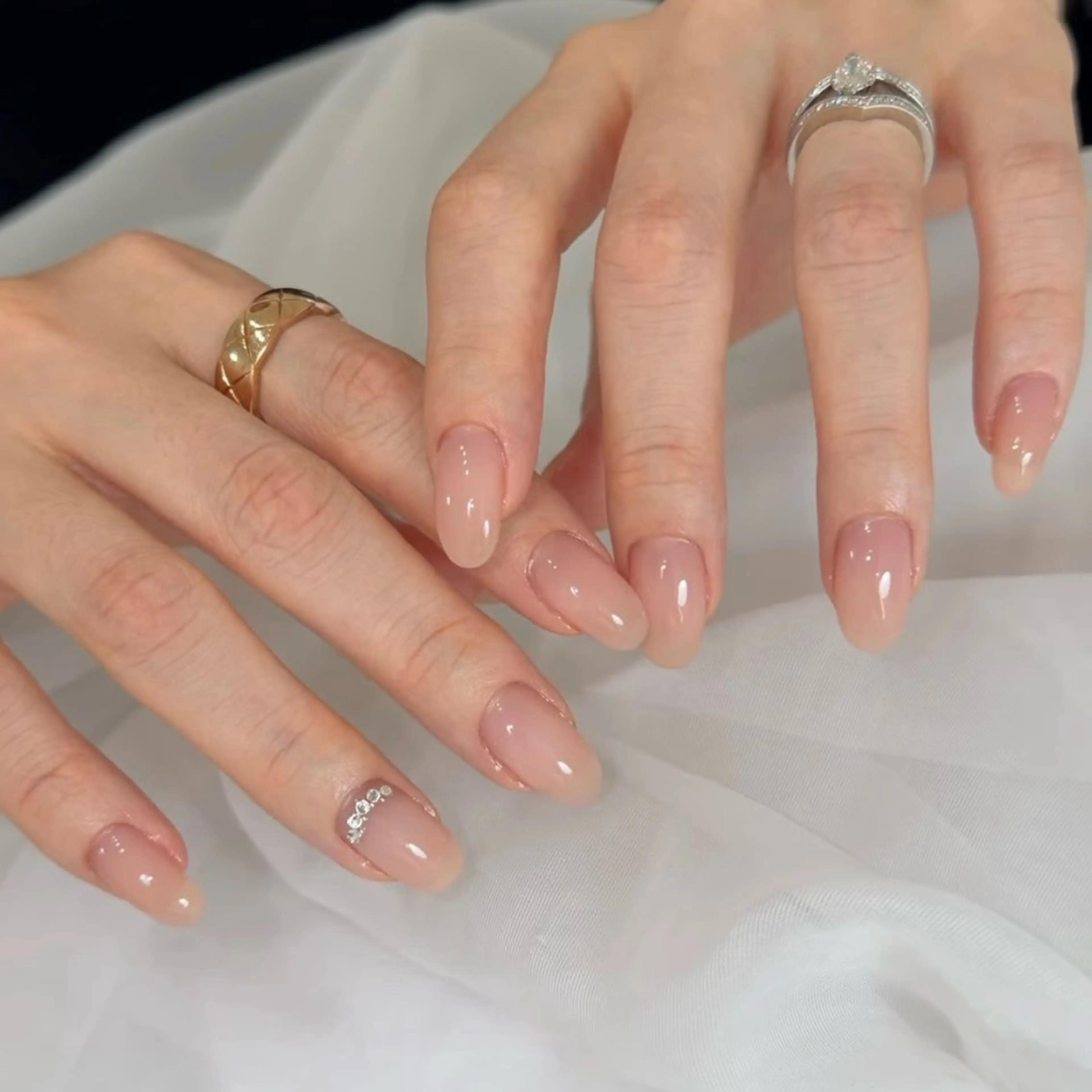 カラー 奥山 恵美のネイルデザイン