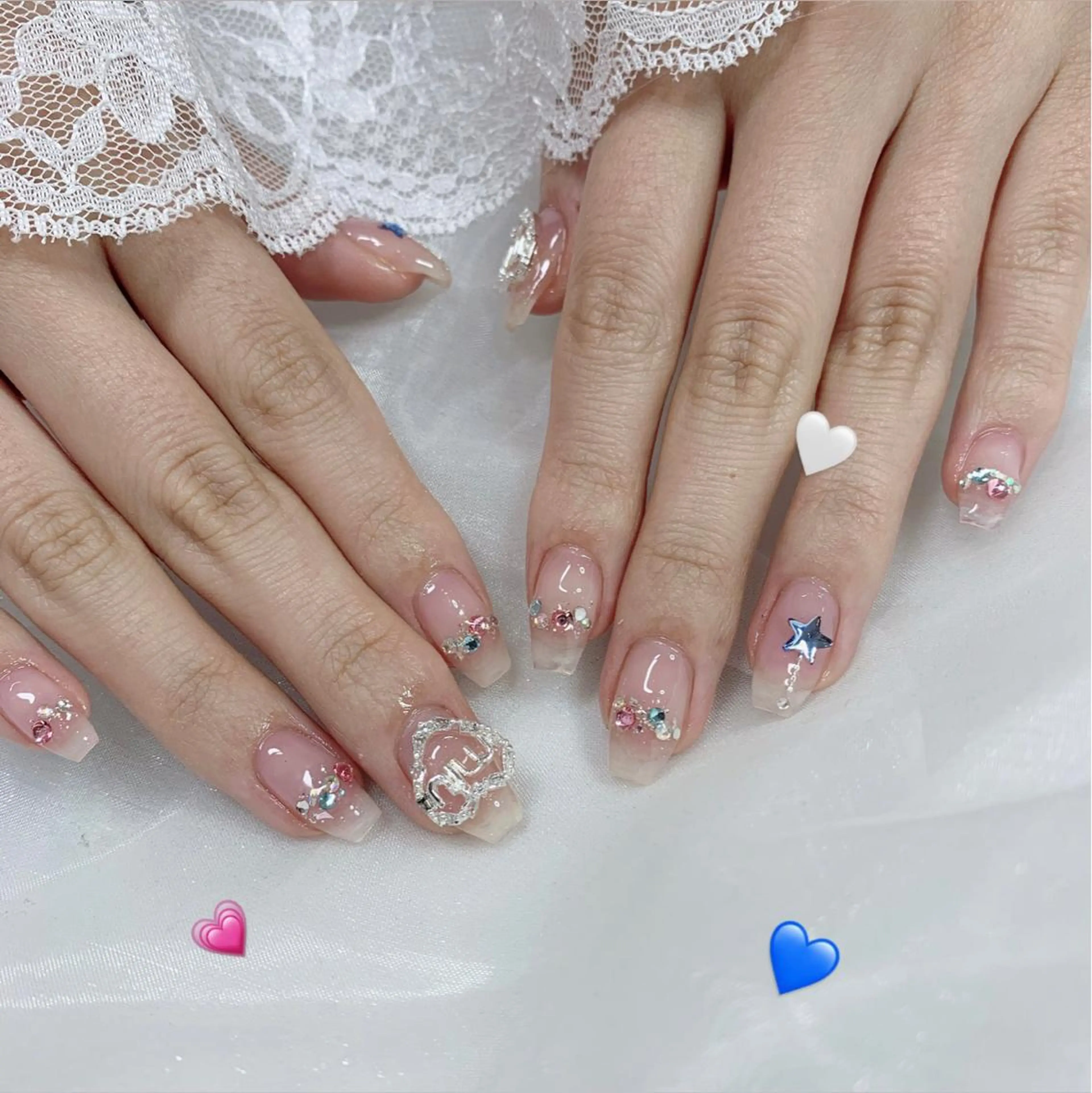 ネイル シルバー ハンドネイル La neige* yuki 🐩🌙のネイルデザイン