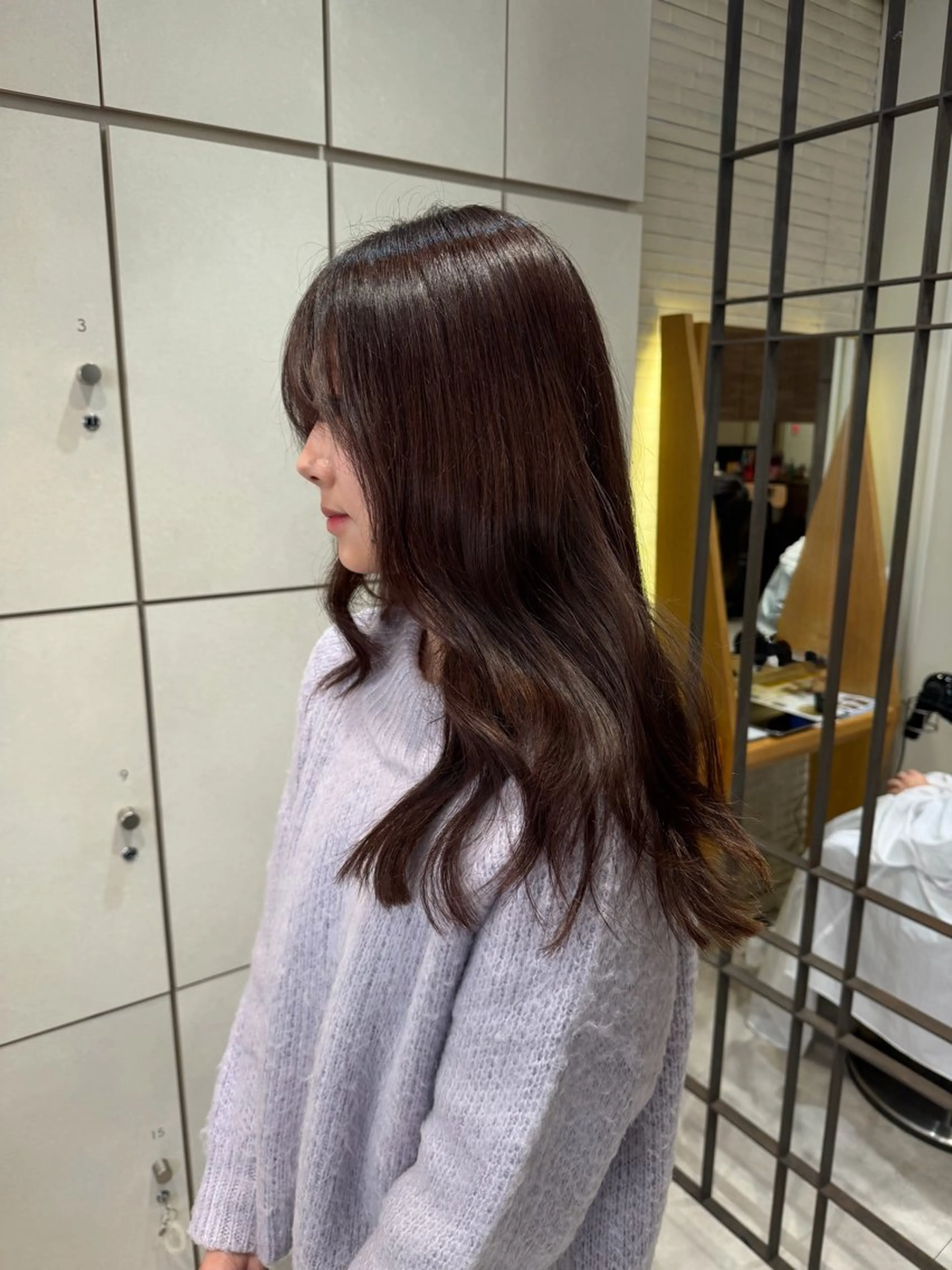 ロング カラー ブラウンカラー ラベンダーカラー レイヤーカット カット ヘアカラー トリートメント 吉川沙知 /ナチュラルカラーのヘアスタイル