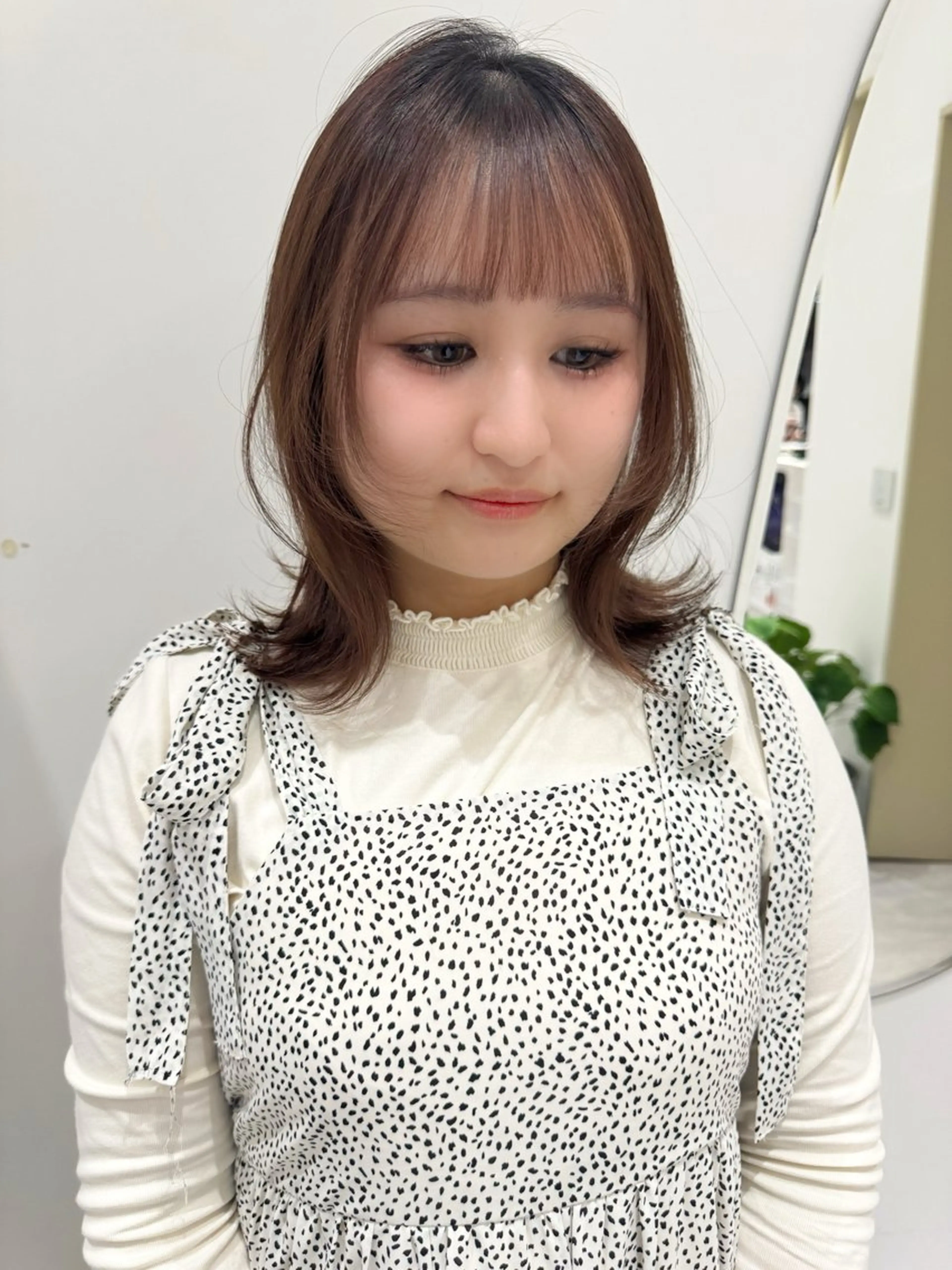 ミディアム レイヤーカット カット トリートメント 透明感カラー ボブ ミディアム 齊木勇人のヘアスタイル