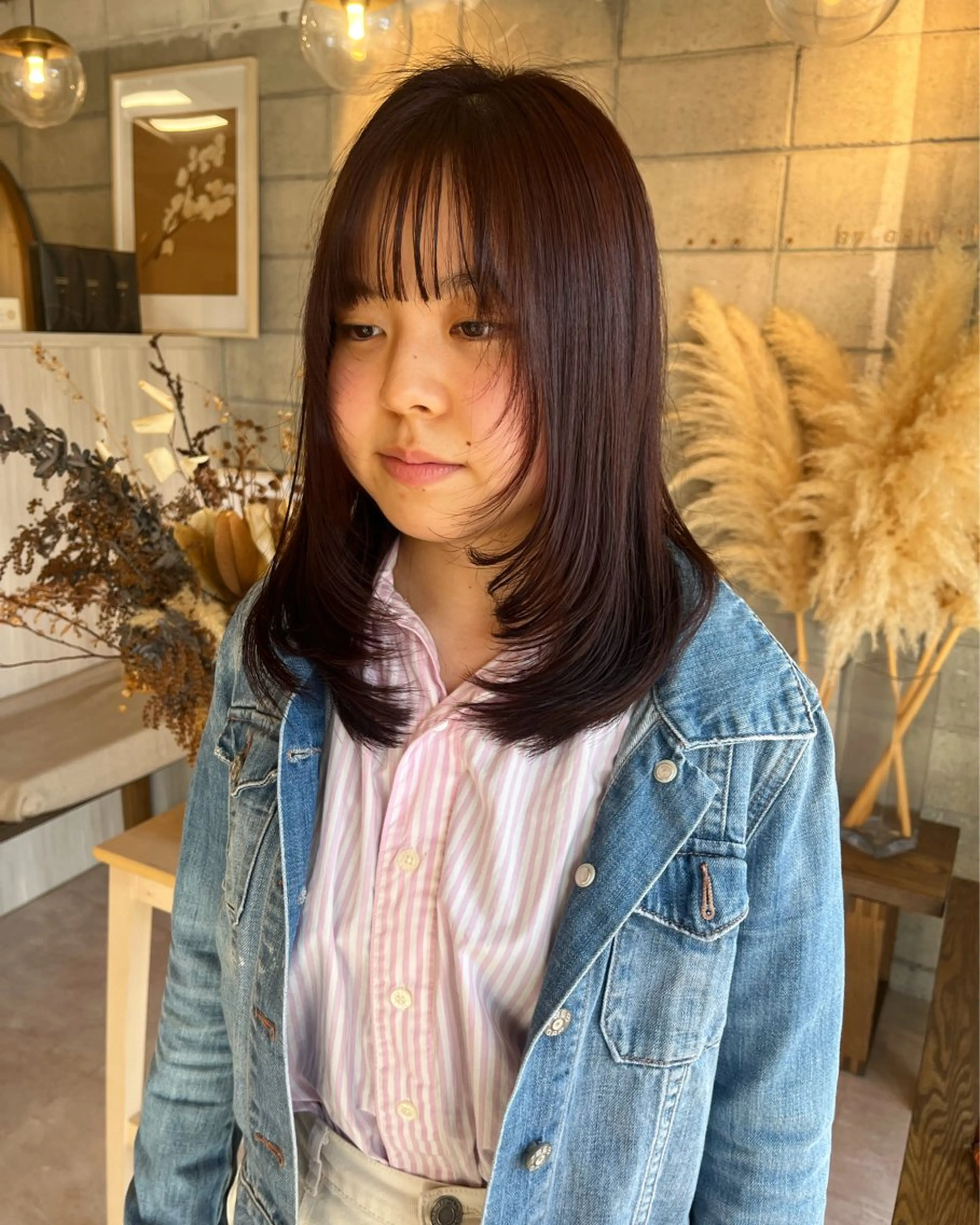 ミディアム 顔まわりレイヤー 顔周りカット レイヤーカット カット ヘアカラー トリートメント 狩野 くるみのヘアスタイル