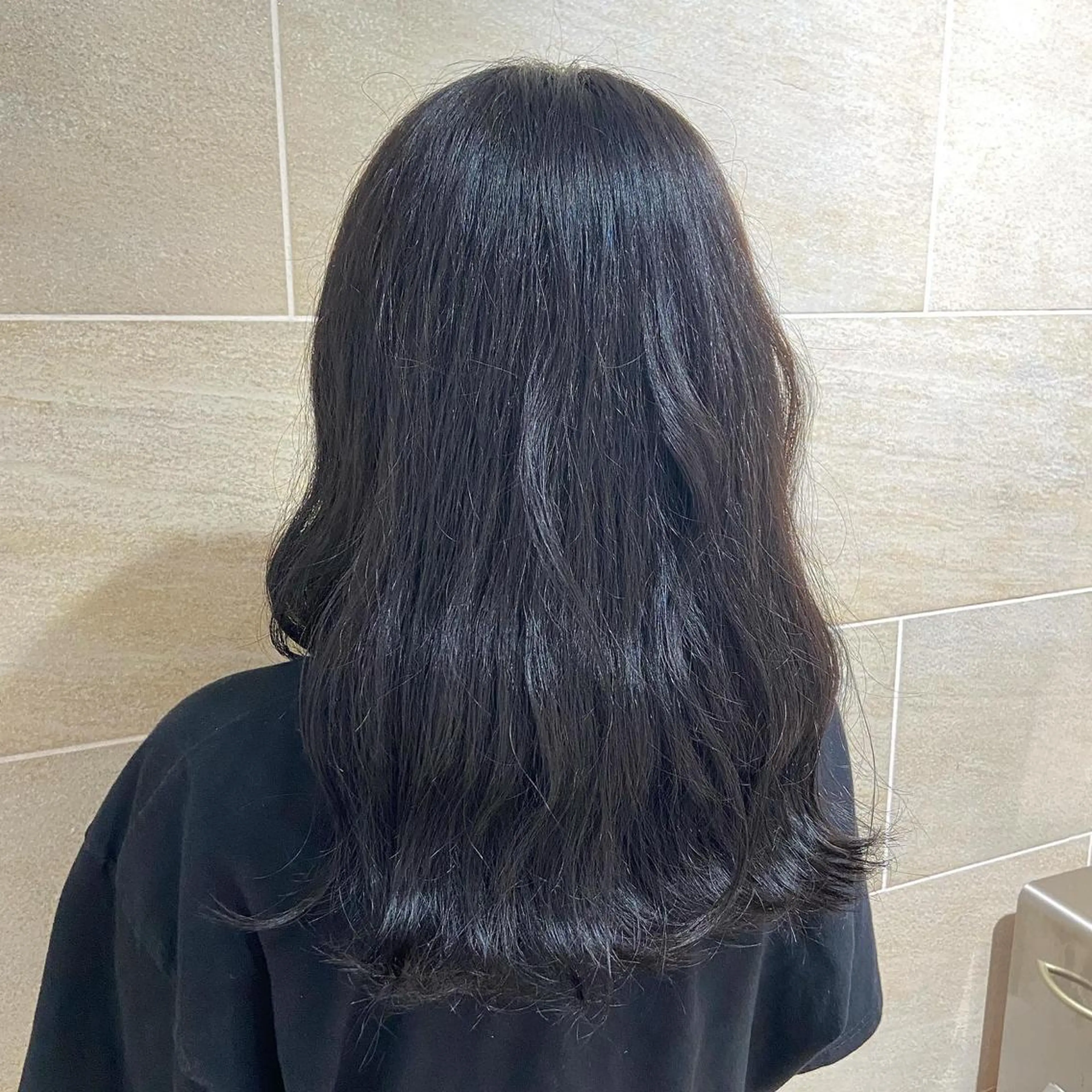 ロング カラー 武井 哉子のヘアスタイル