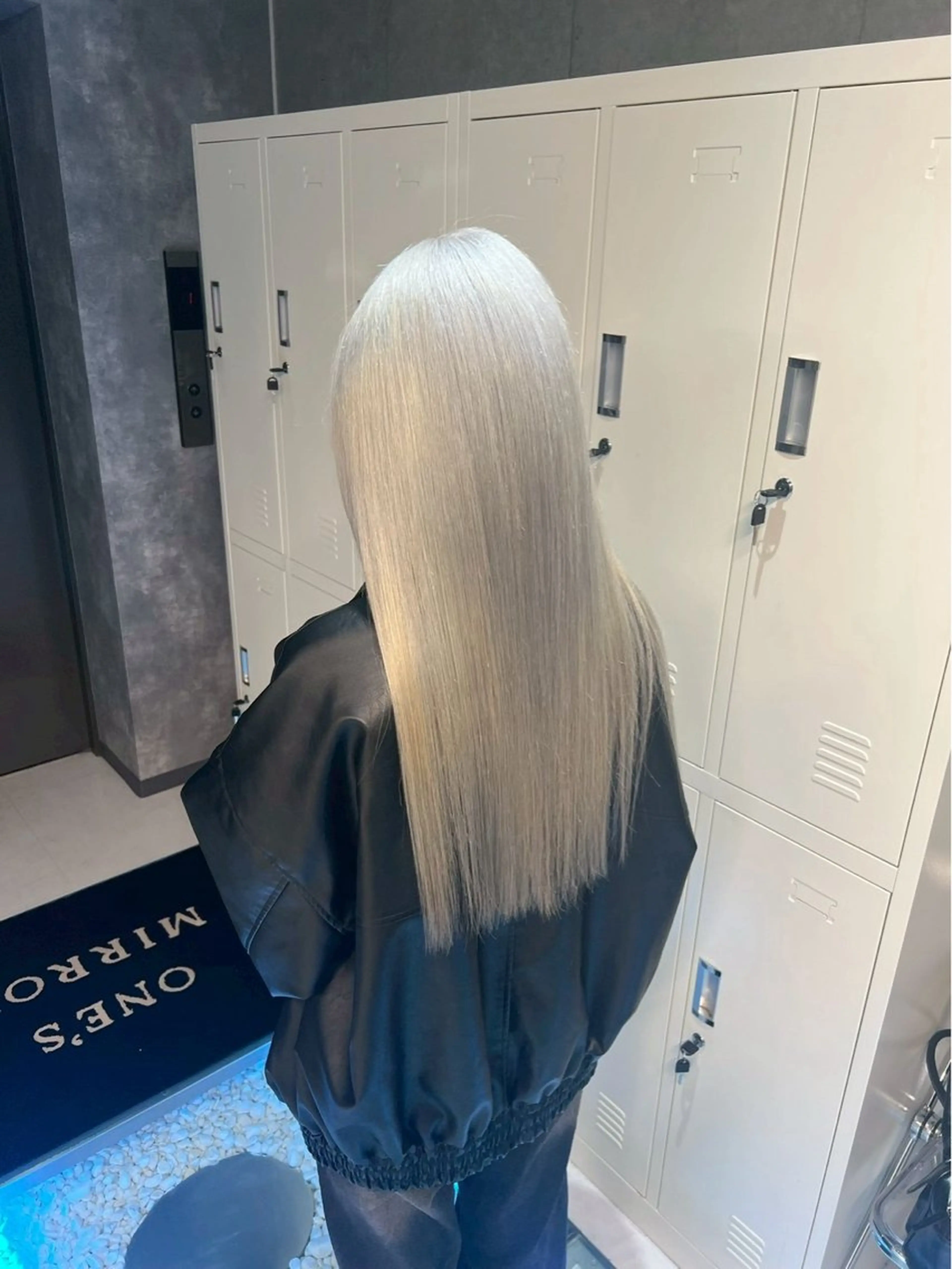 カラー 🦋ハイトーン×ア レンジ💫Leenaのヘアスタイル