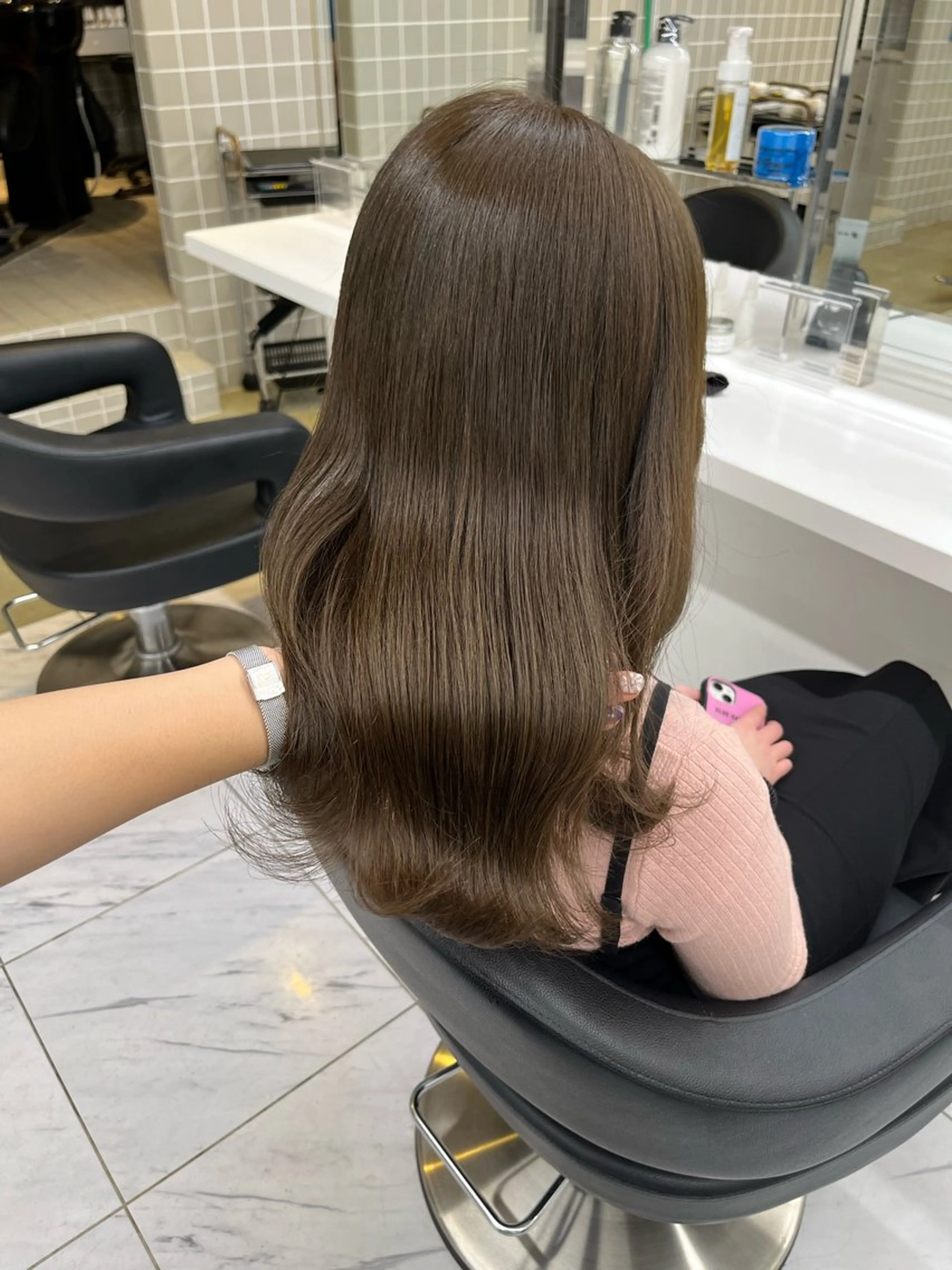 セミロング ヘアカラー トリートメント ヘッドスパ ヘアセット 寒色＆ブリーチ特化 寒色MiOのヘアスタイル