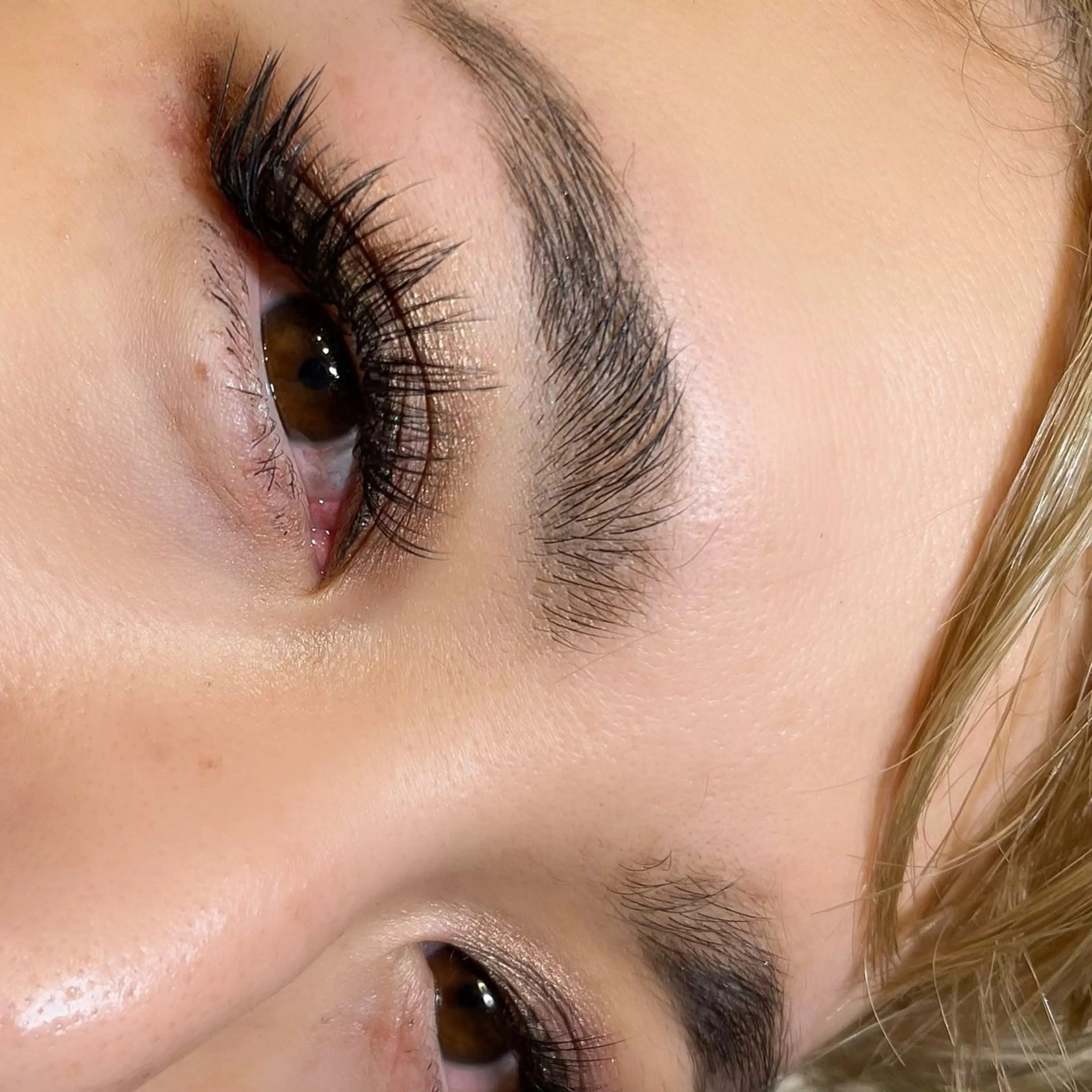 マツエク・マツパ マツエク mzh ...のネイルデザイン