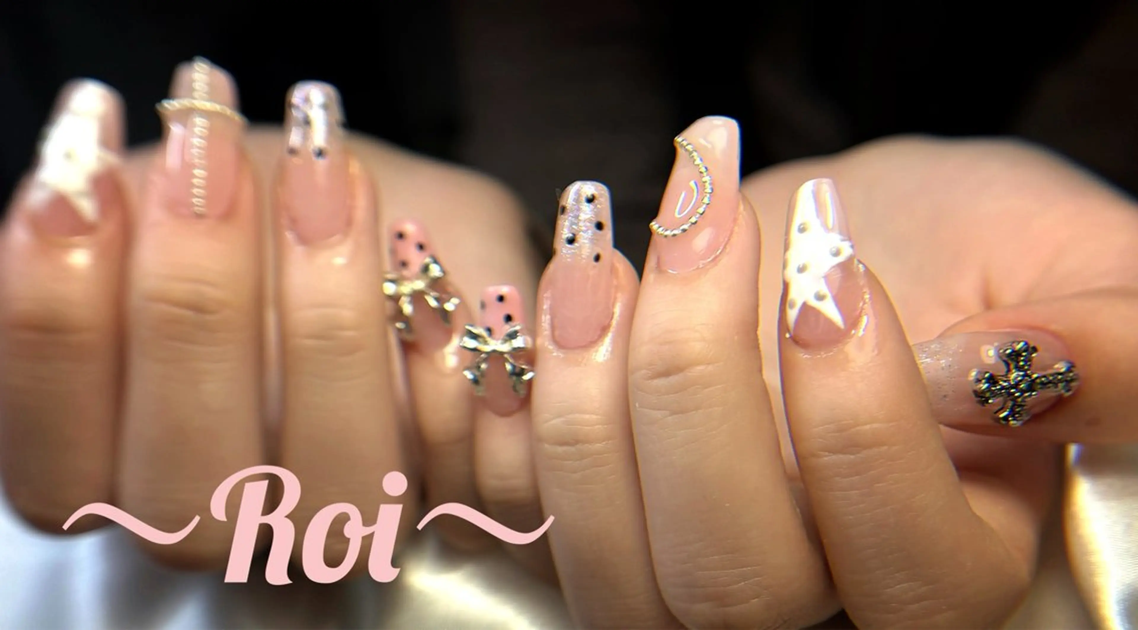 ネイル ハンドネイル ネイルサロン Roiのネイルデザイン