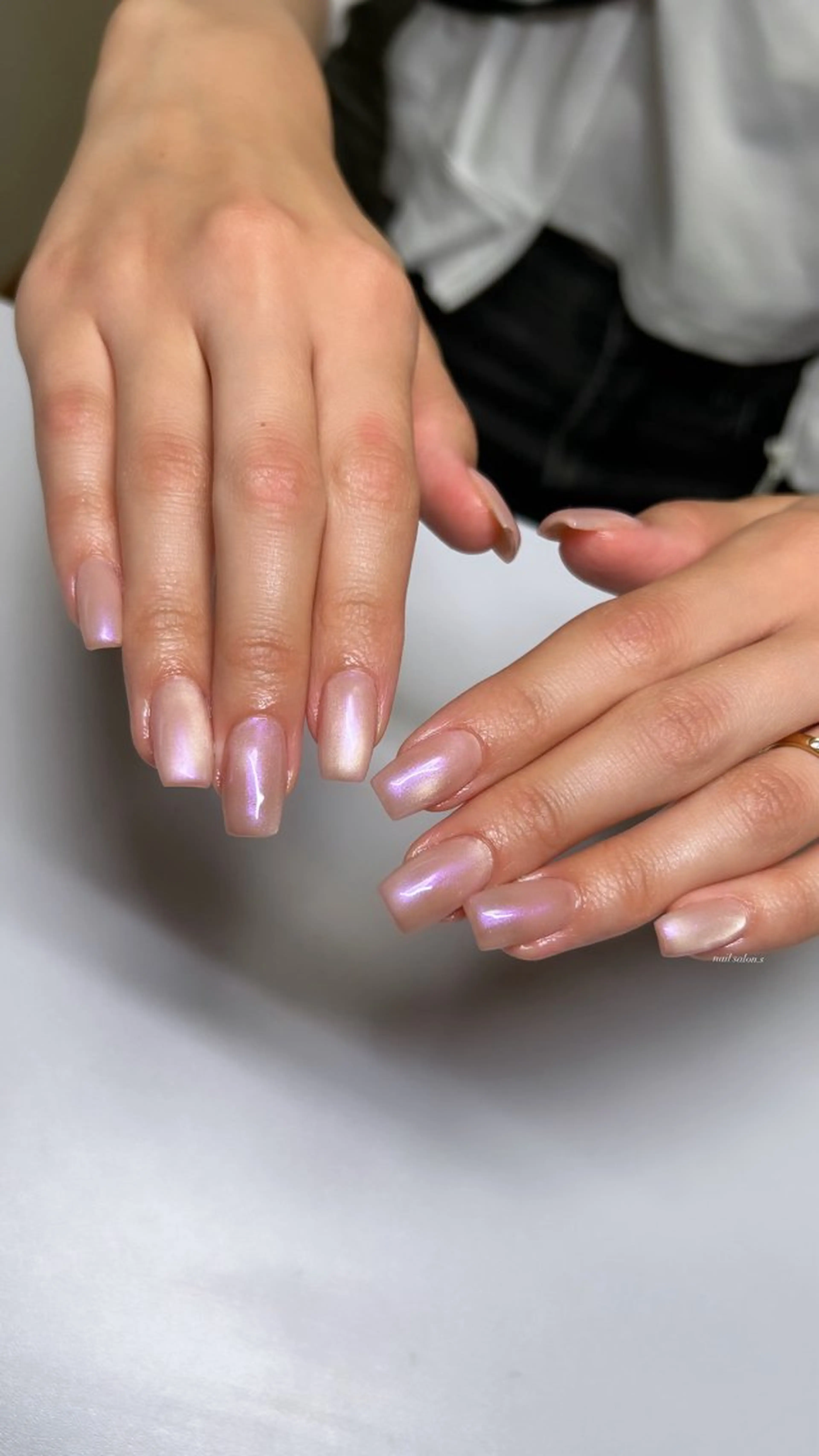 ネイル オーロラネイル ジェルネイル ハンドネイル 関山 志乃のネイルデザイン