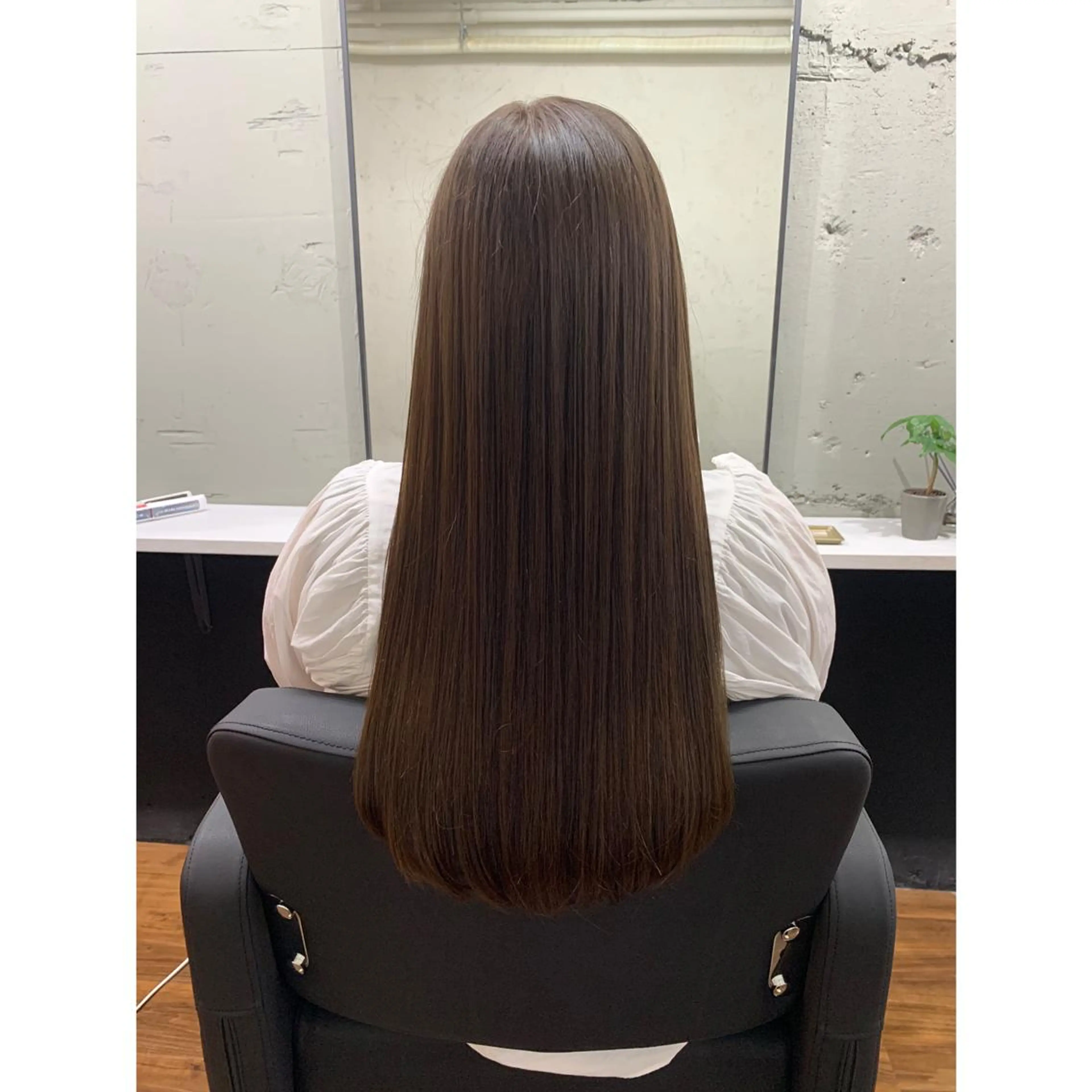 ロング 髪質改善専門　酸性ス トレート　縮毛矯正のヘアスタイル