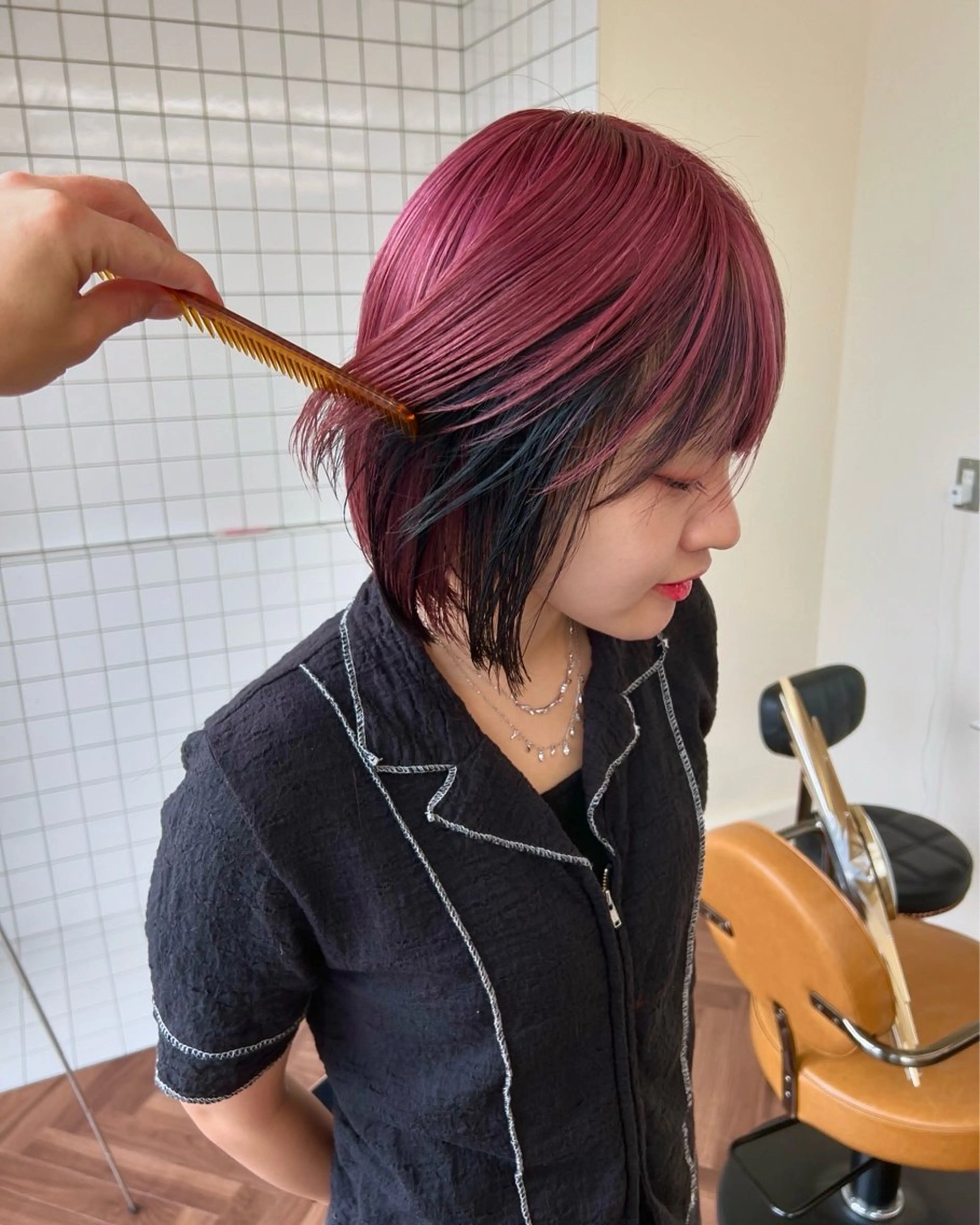 ミディアム カラー ブリーチ ブロンド ケアブリーチ 透明感カラー ダブルカラー レイヤー専門家 ダブルカラー修のヘアスタイル