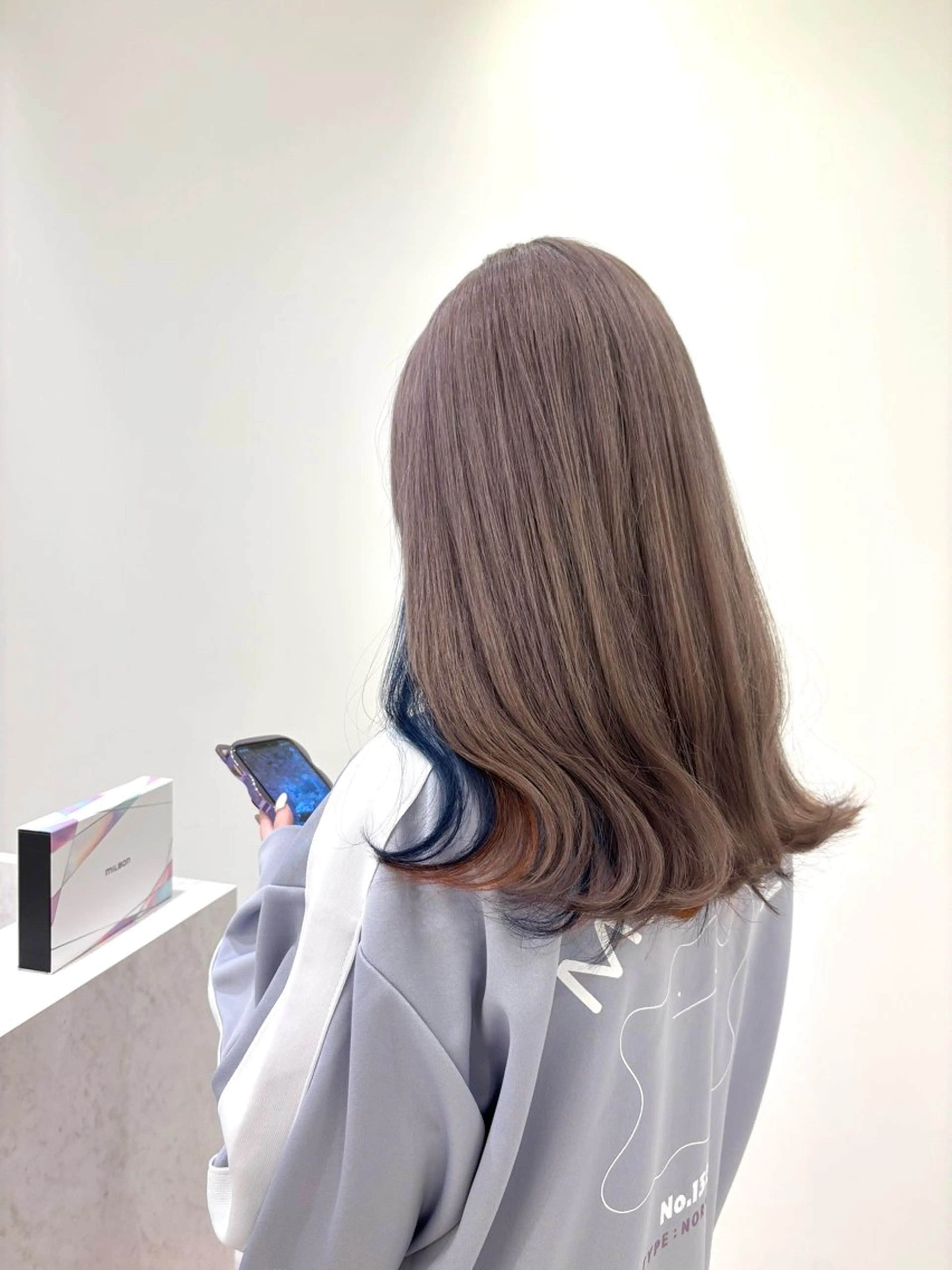 ロング 伊丹 晴香のヘアスタイル