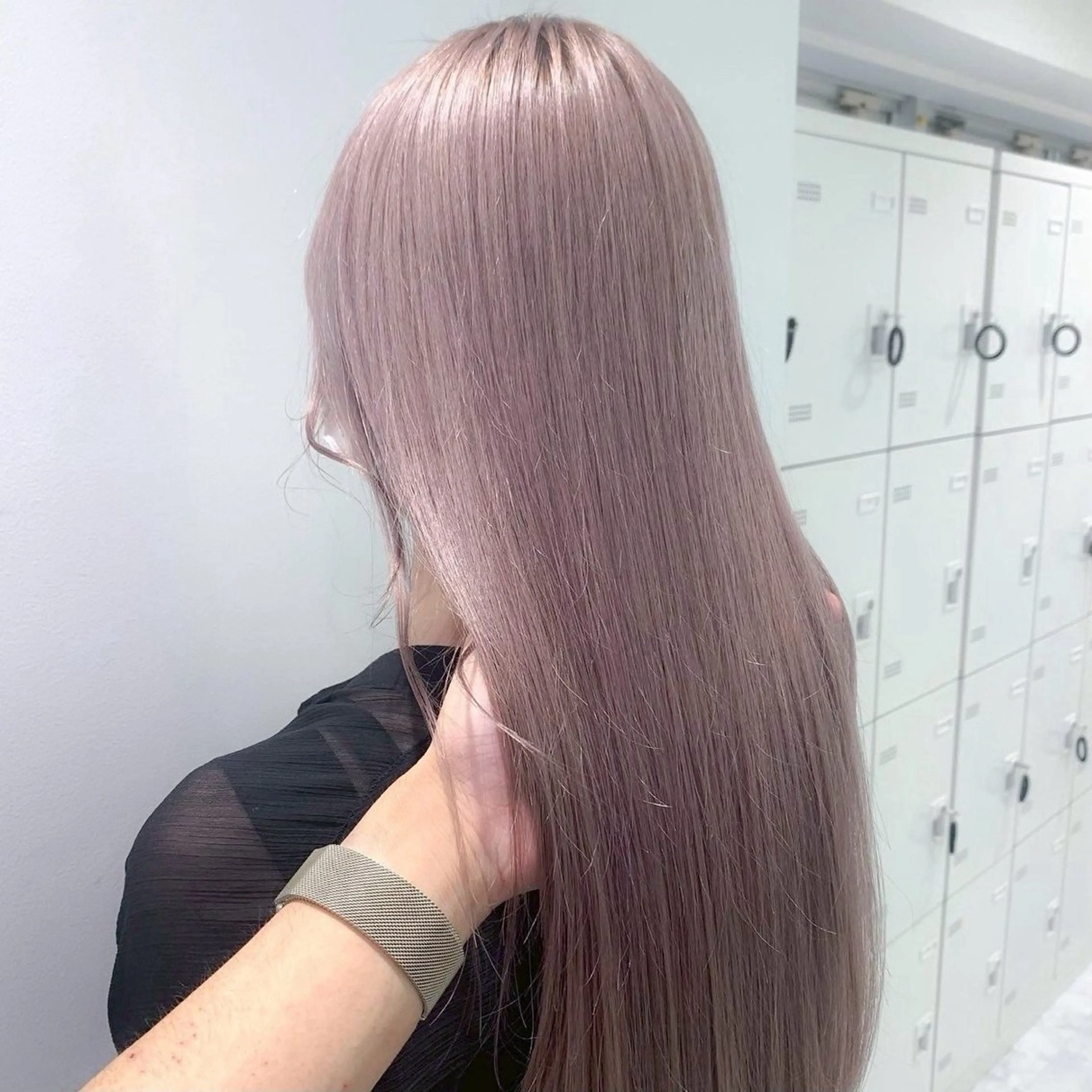 ロング レイヤーカット 透明感カラーの達人のヘアスタイル